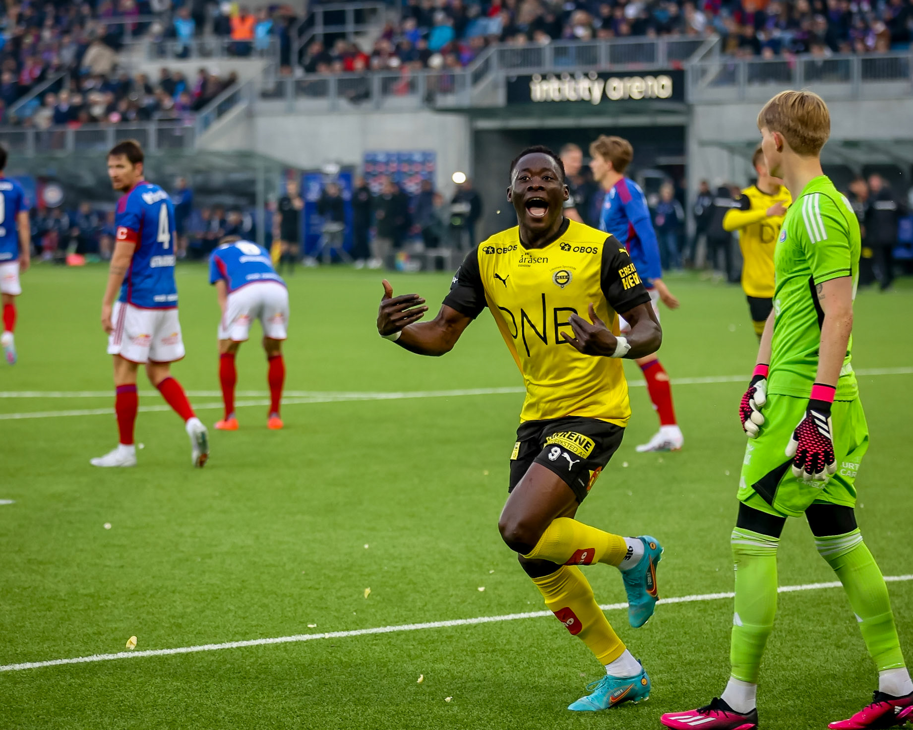 Så glad blir en når Vålerenga senkes med kampens siste spark på ballen