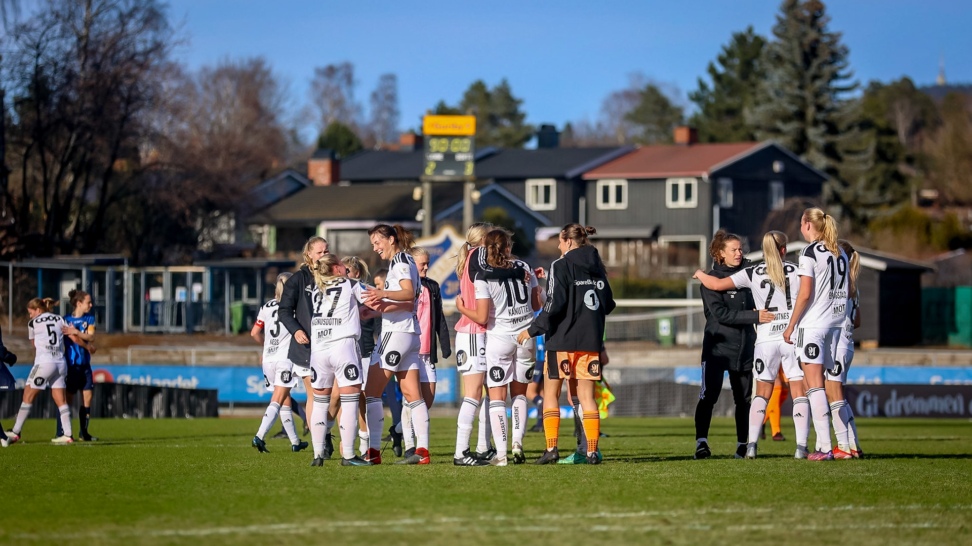 Sluttsignalet går og RBK jubler over 3-2 seier