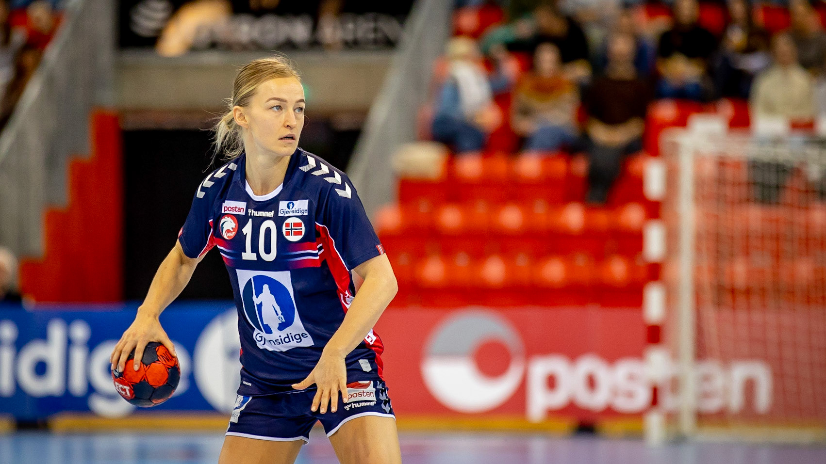 Stine Bredal Oftedal ble av en jury kåret til Norges beste