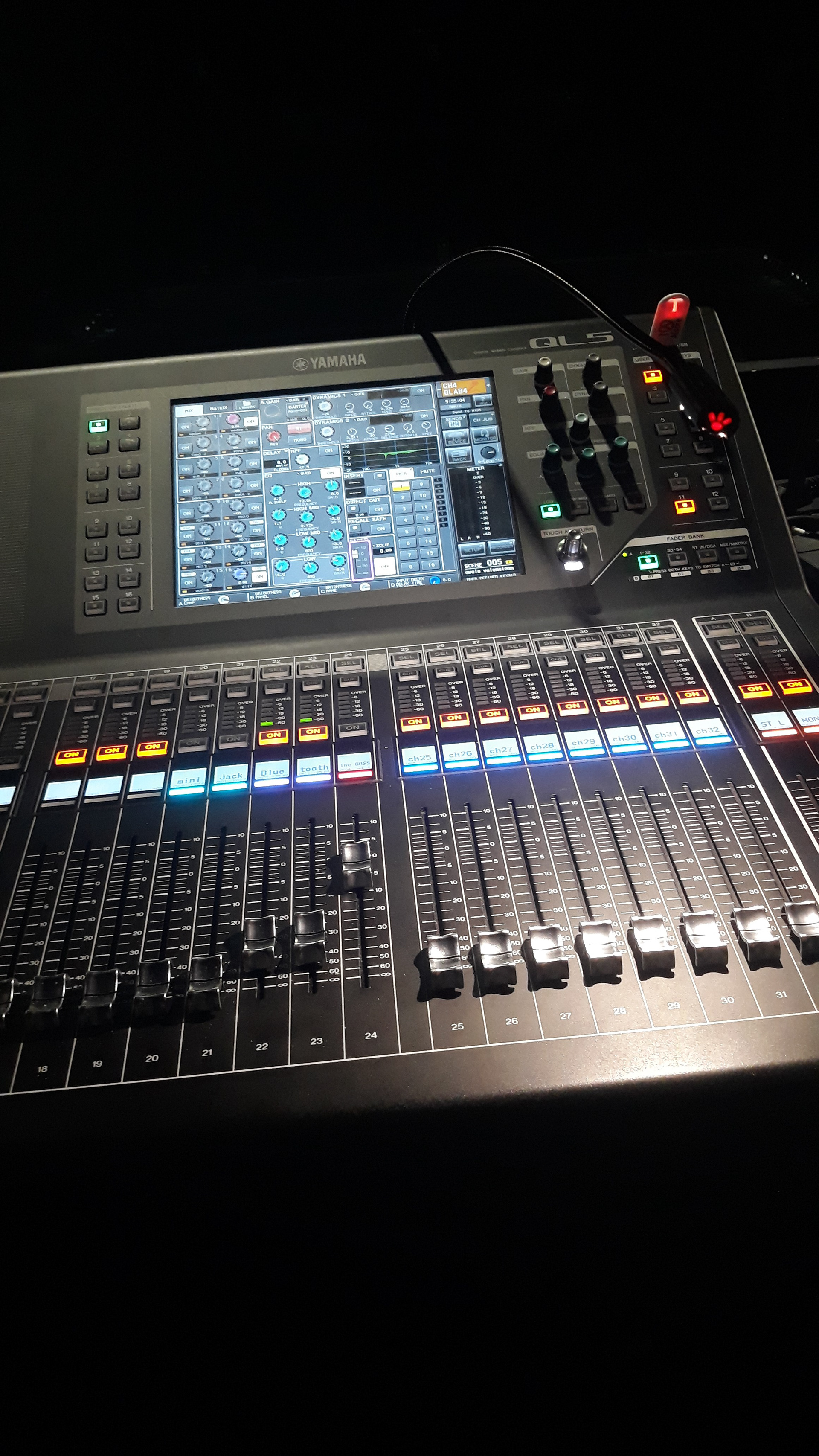 Console Son - Yamaha QL5