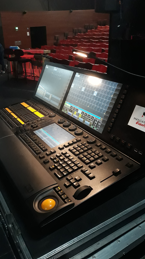 Initiation et prise en main de la console GrandMA2