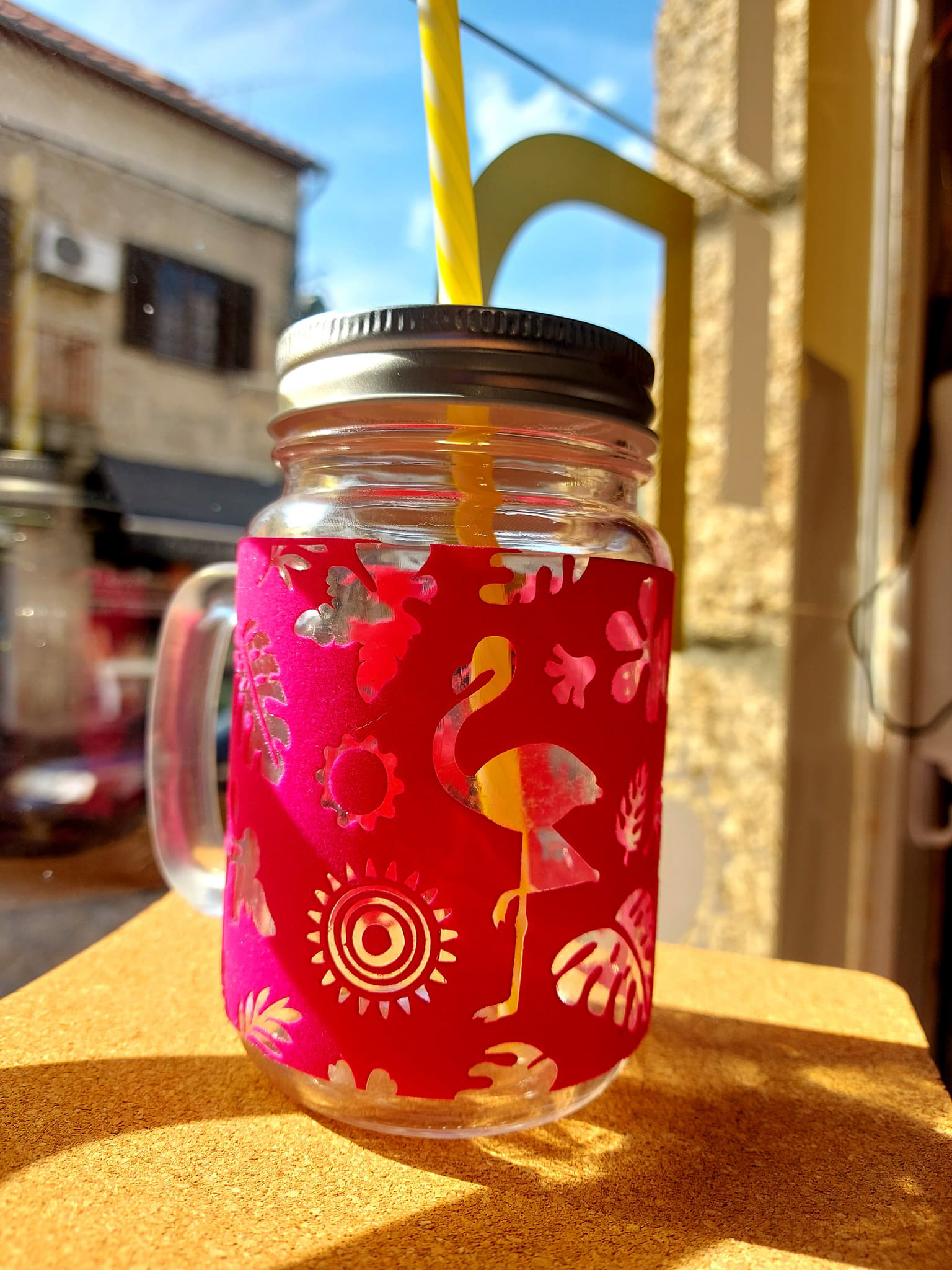 Caneca com palhinha