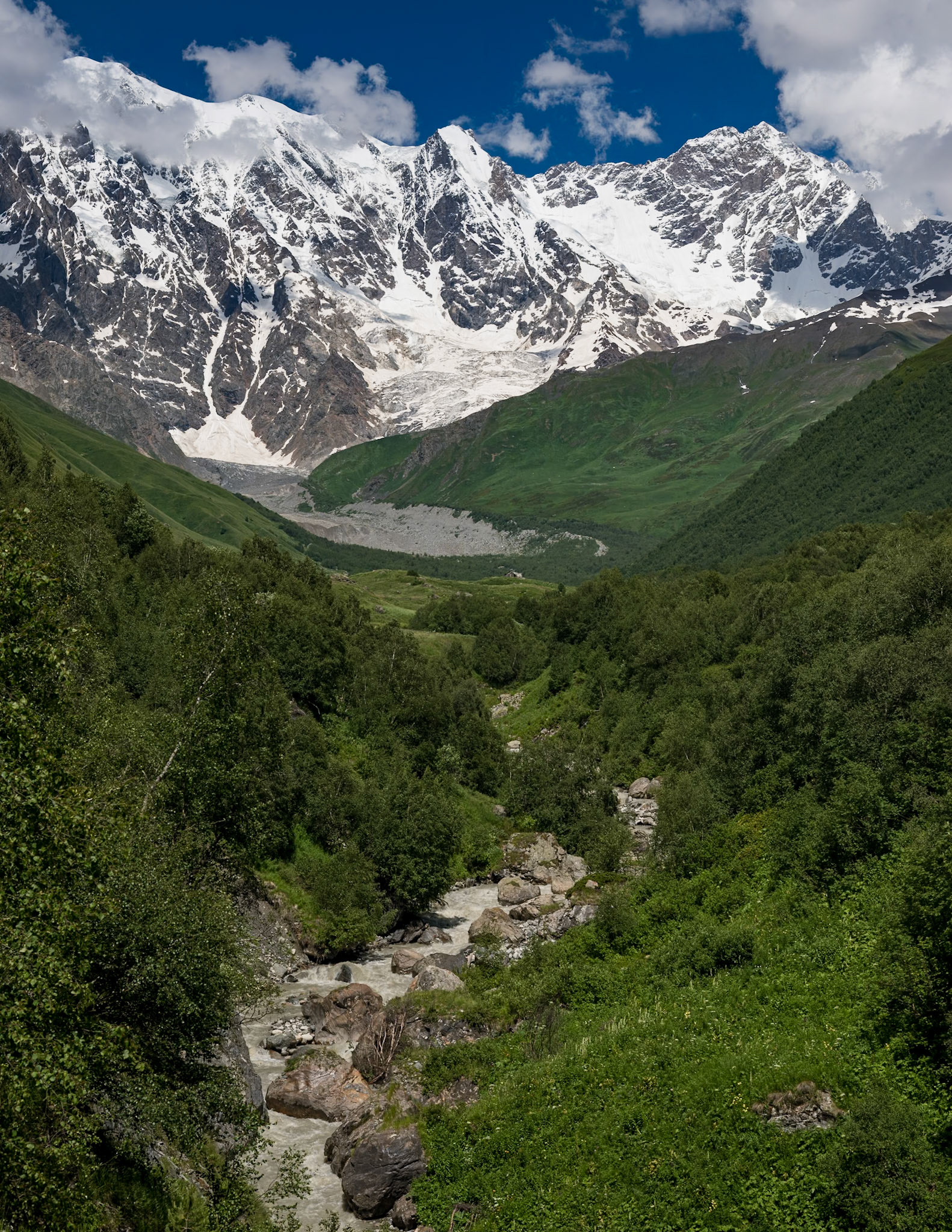 SHkhara Rindge on the way down from the Chkhunderi Pass to Iprali.