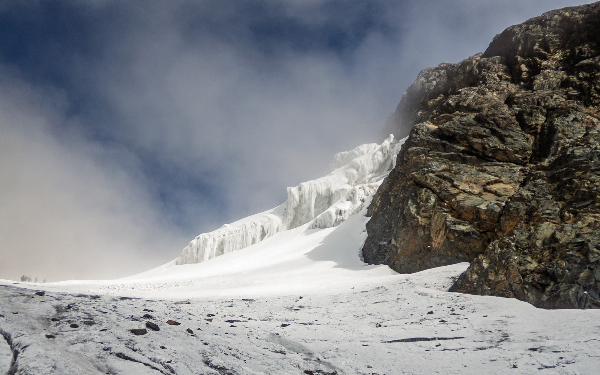 | Day 5. Elena Hut (4,541 m) - Margherita Peak (5.109 m) - Kitandara Hut (4.023 m)  |  Rwenzori Mountains | Uganda |  Rwenzori Mountains | Uganda |