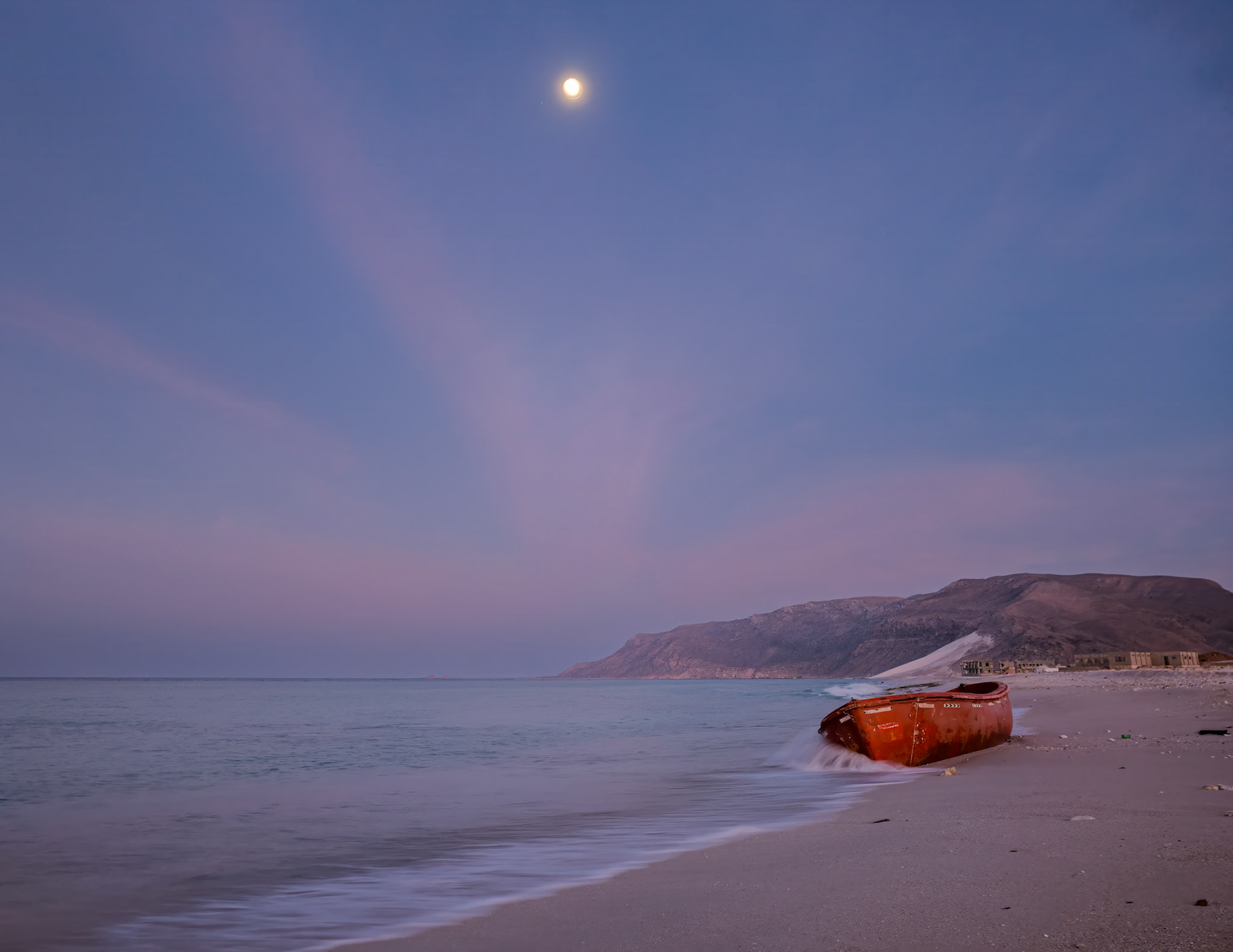 We spent our last evening in socotra exploring the area around the Gulf Dove shipwrevk. We had the chance to take some beautiful inspiring pictures.
