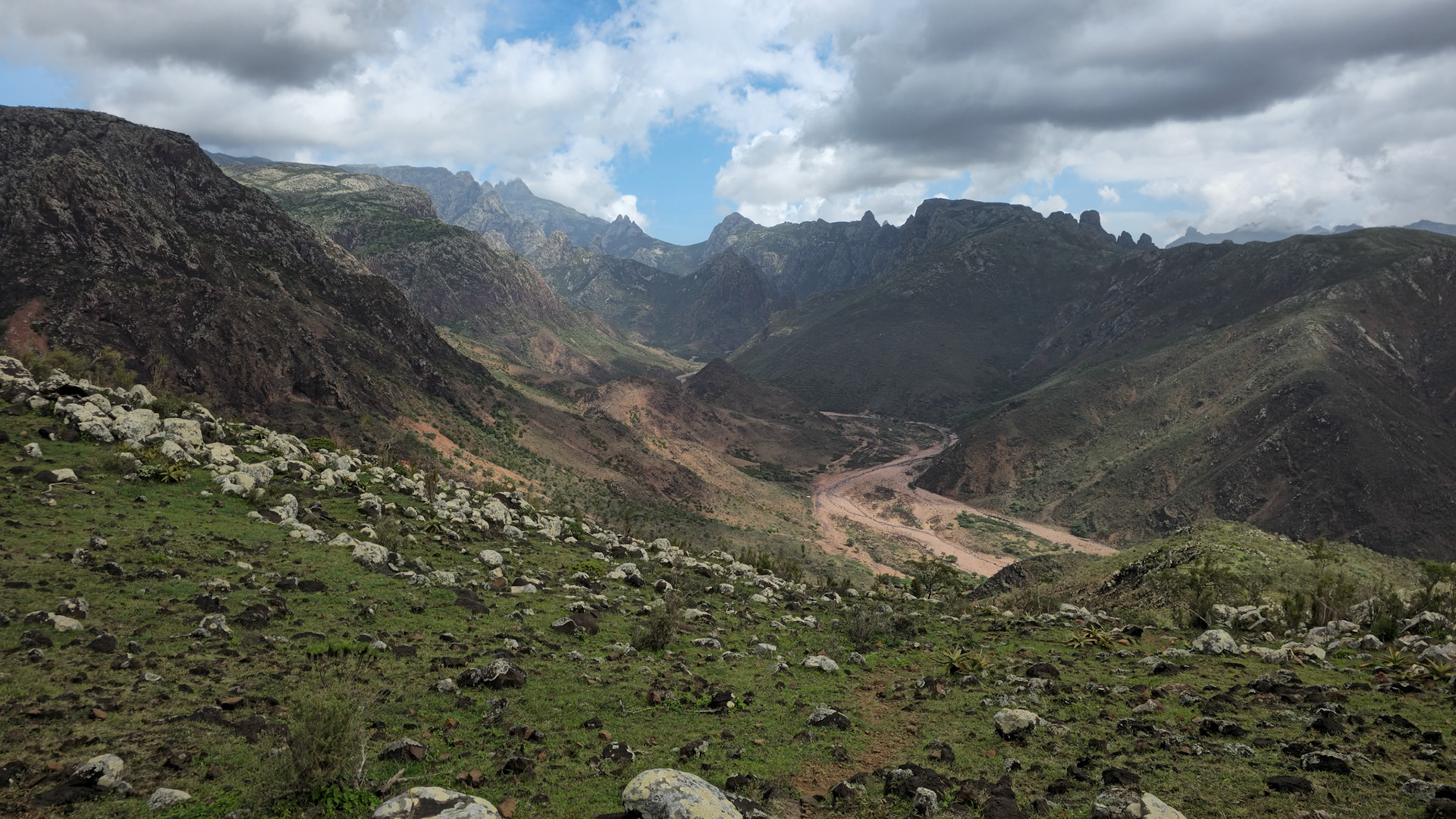 Wadi Dhamdhar Valley