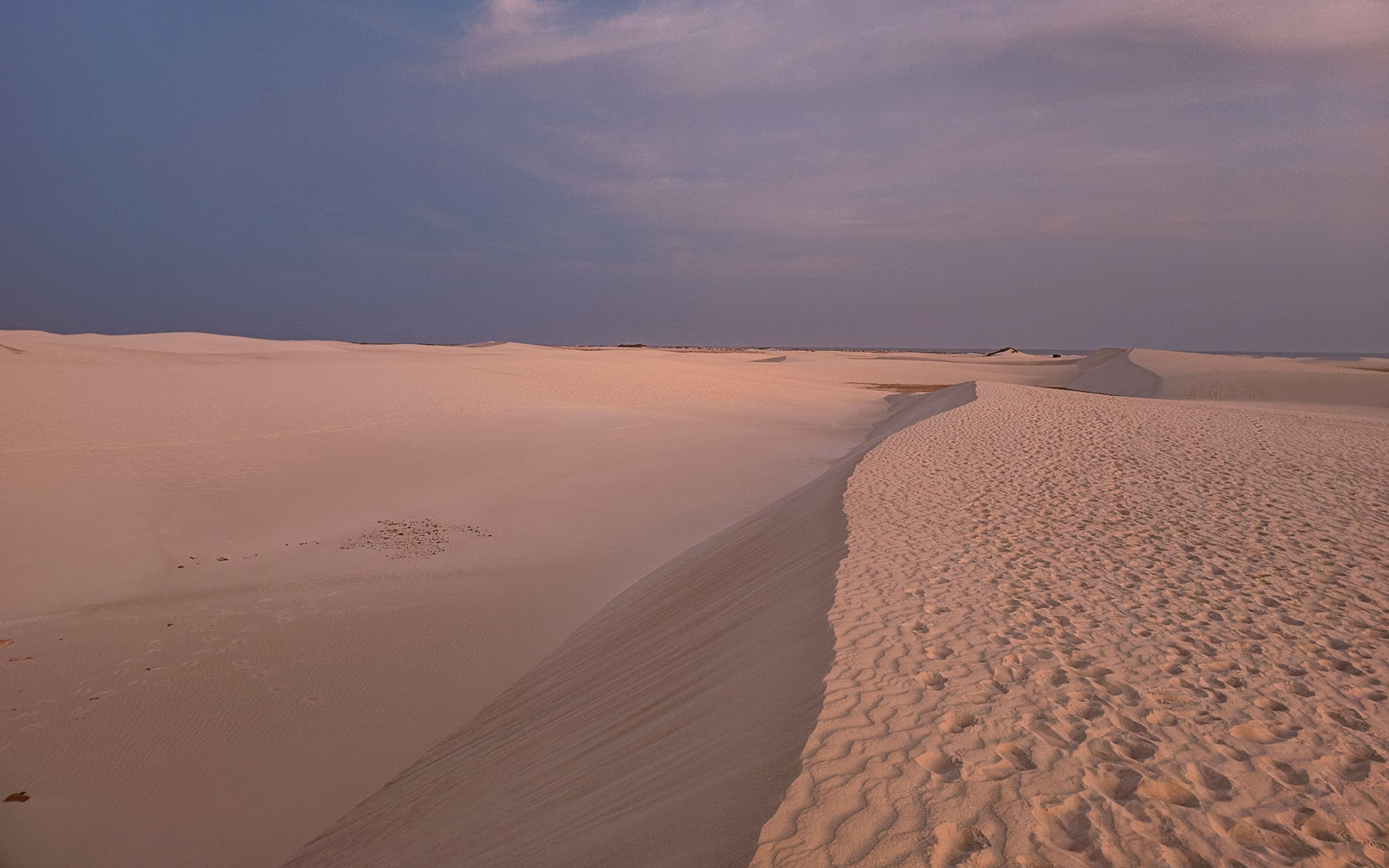 Zahek Sand Dunes