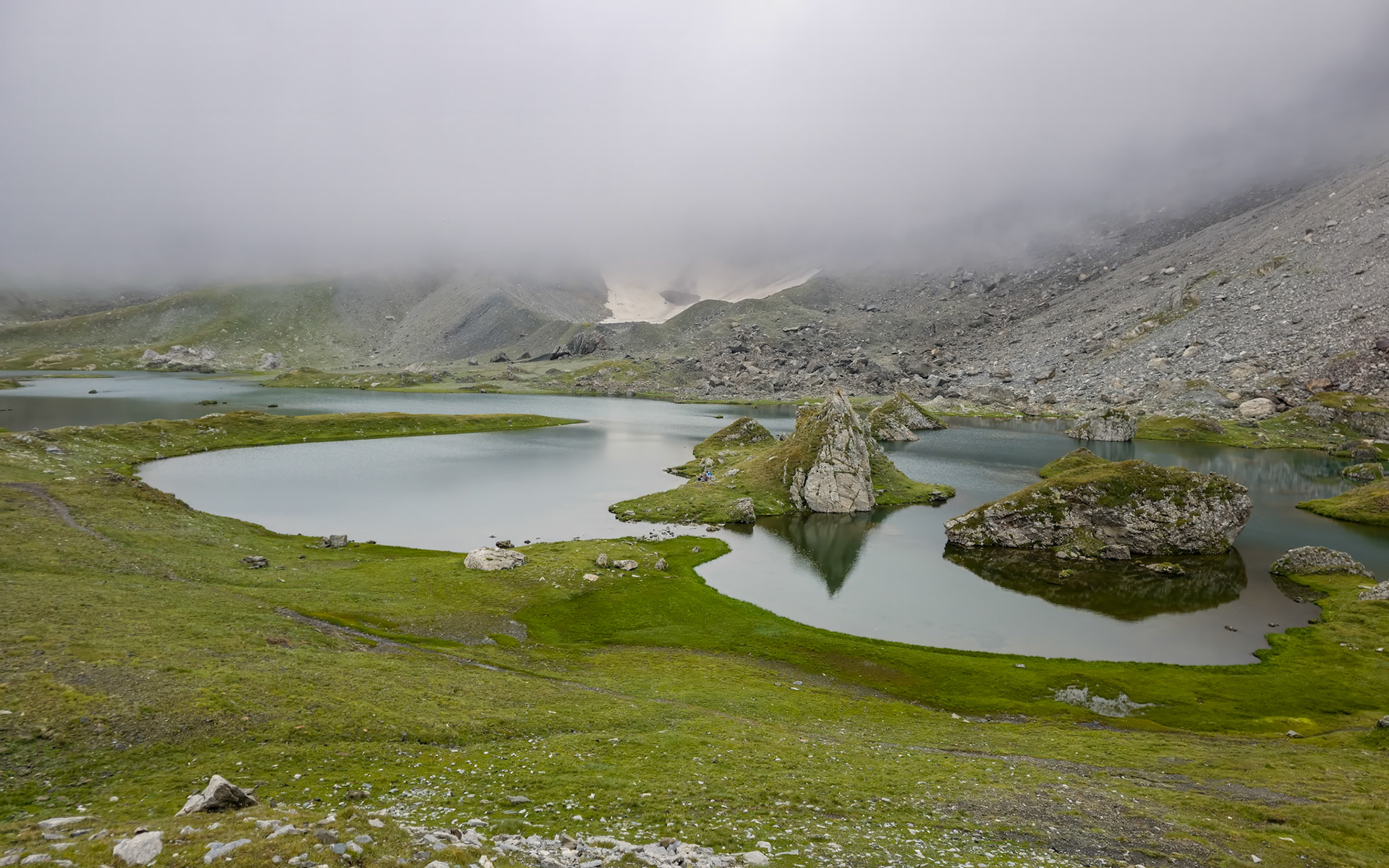 |Lacs de Barroude | Parc National des Pyrenées | France |