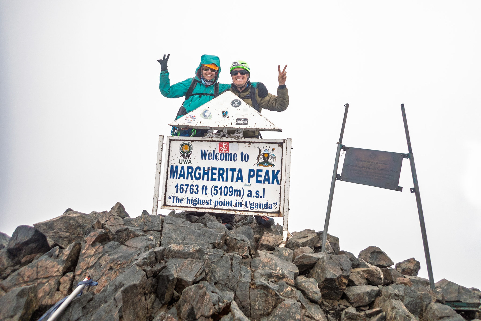 | Margherita Peak (5.109 m) | Day 5. Elena Hut (4,541 m) - Margherita Peak (5.109 m) - Kitandara Hut (4.023 m)  |  Rwenzori Mountains | Uganda |  Rwenzori Mountains | Uganda |