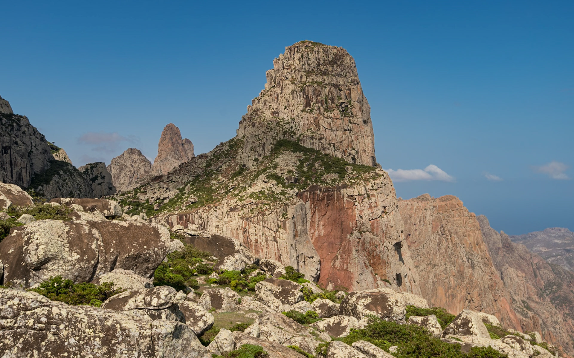 | Mount Haggeher | Socotra | Yemen |