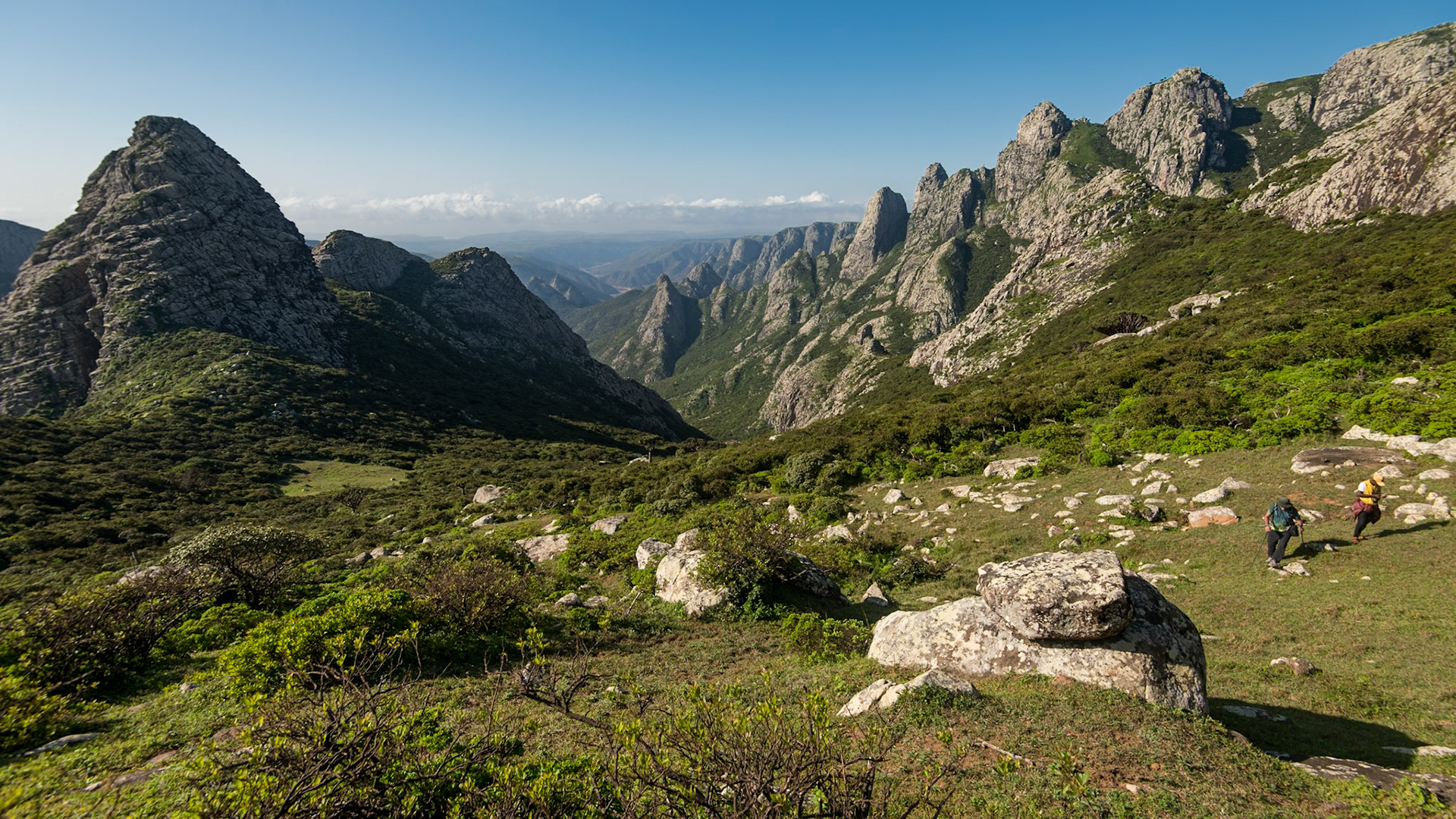 Climbing to a fantastic lookout over the Haggeger mountains and the sea