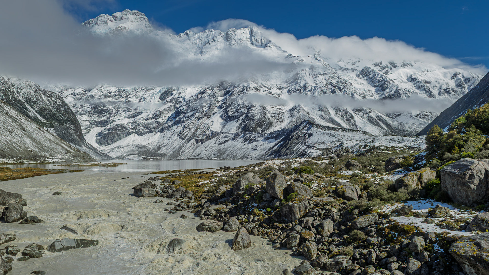 | Hooker Valley Track | Mt. Cook / Aoraki National Park | South Island | New Zealand |