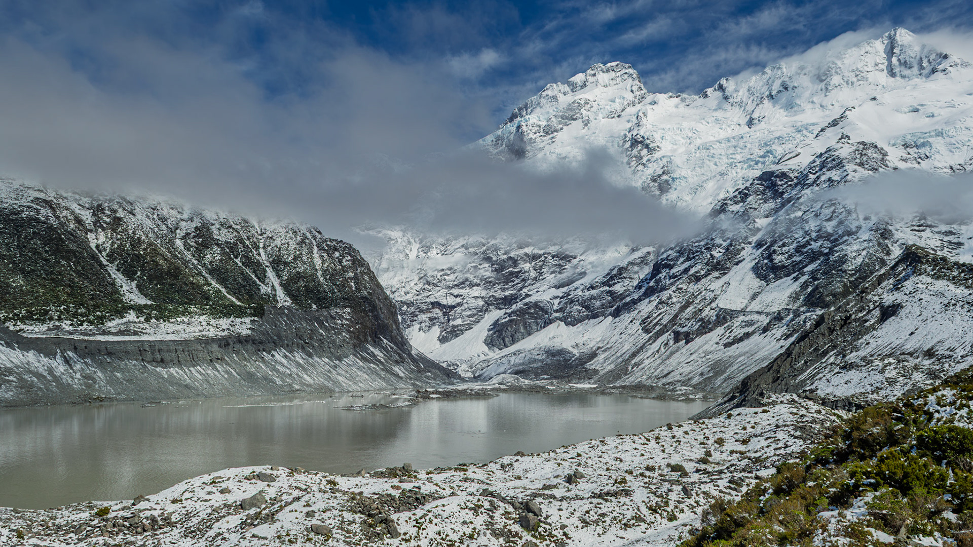 | Hooker Valley Track | Mt. Cook / Aoraki National Park | South Island | New Zealand |