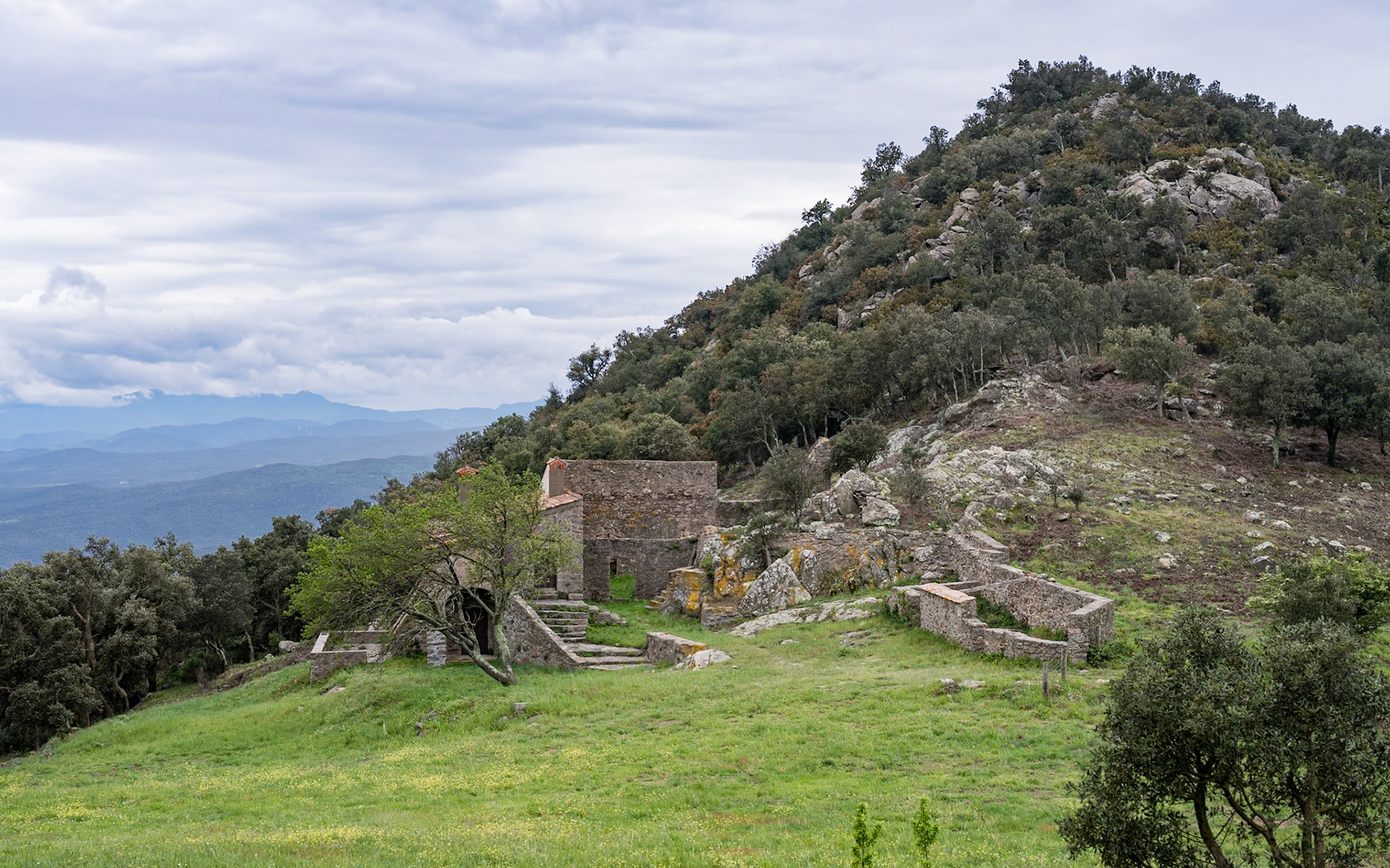 ARP 40. Les Illes - Coll de l'Ullat