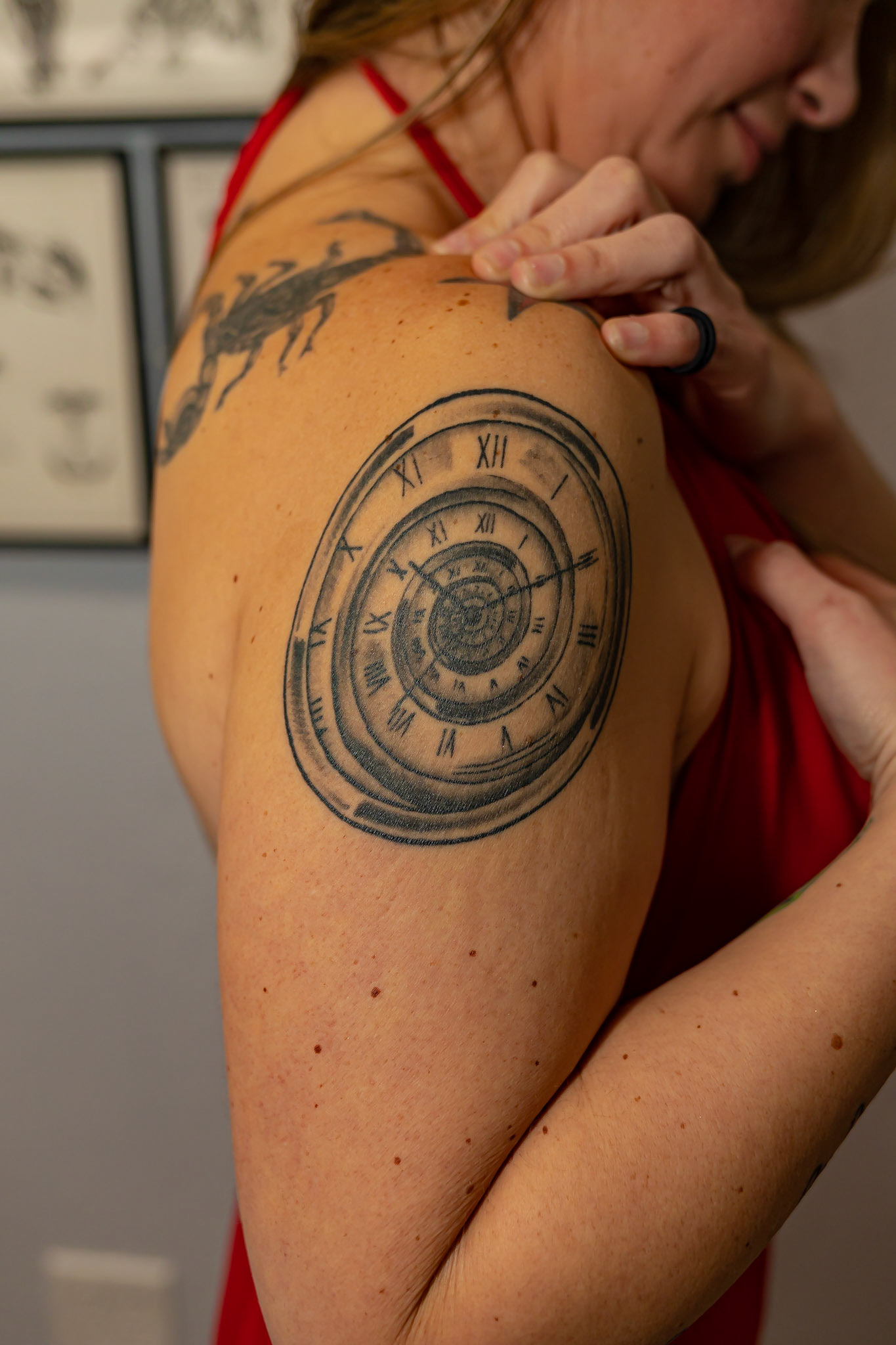 This tattoo reminds me not to take time for granted. To experience as much as I can.