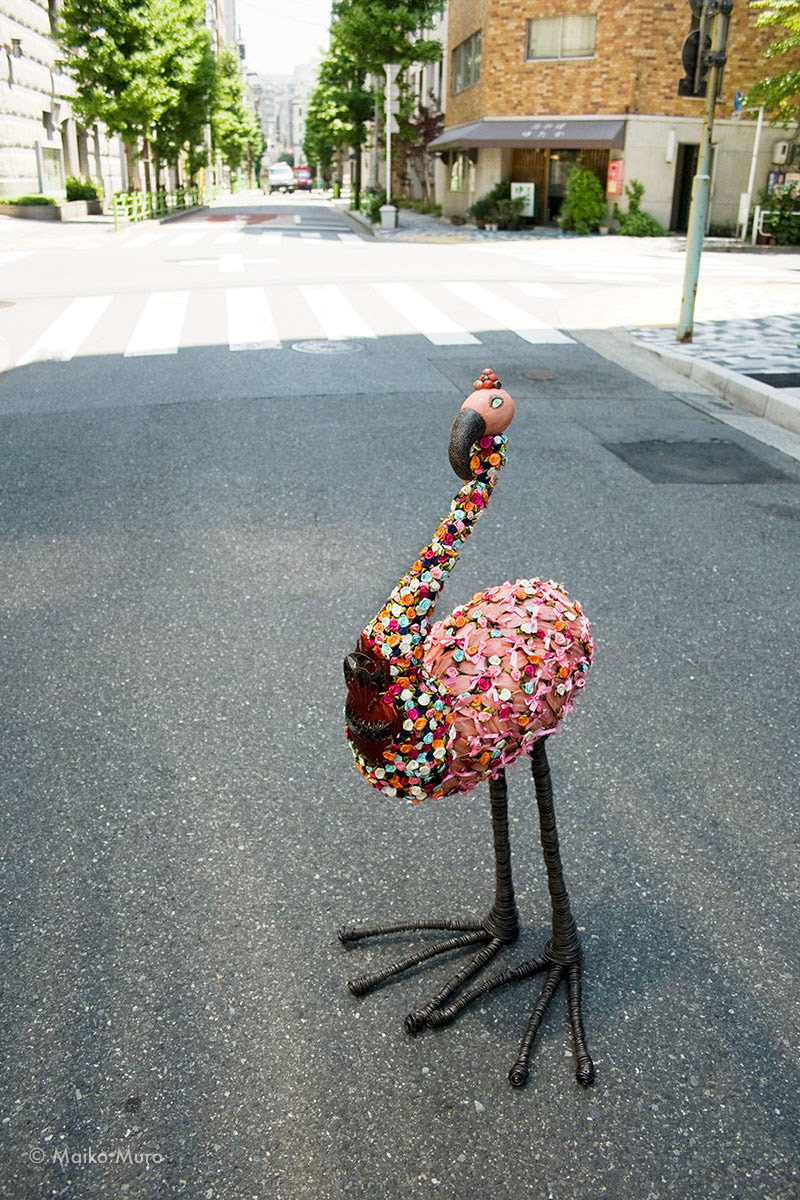 セシリアのハート Corazón de Cecilia 陶、鉄、リボン ceramic, metal, ribbon 120x60x50 cm / 2012