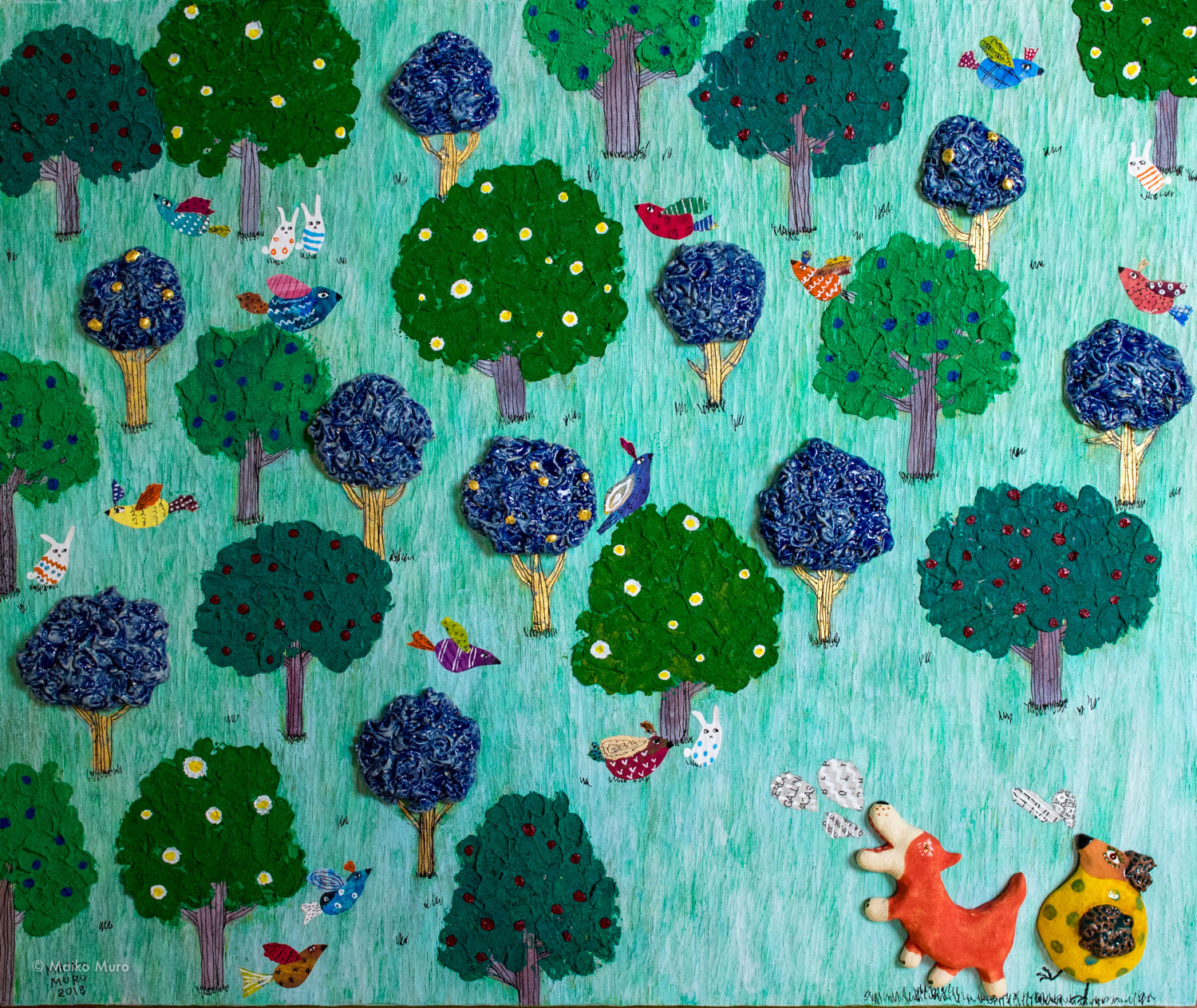 森の入り口 / 陶、アクリル、インク、金箔、モデリングペースト、紙、木パネル / 38 x 45.5 x 3 cm / 2018 la entrada del bosque / ceramic, gold leaf, ink, acrylic and modeling paste on wooden panel / 38 x 45.5 x 3 cm / 2018