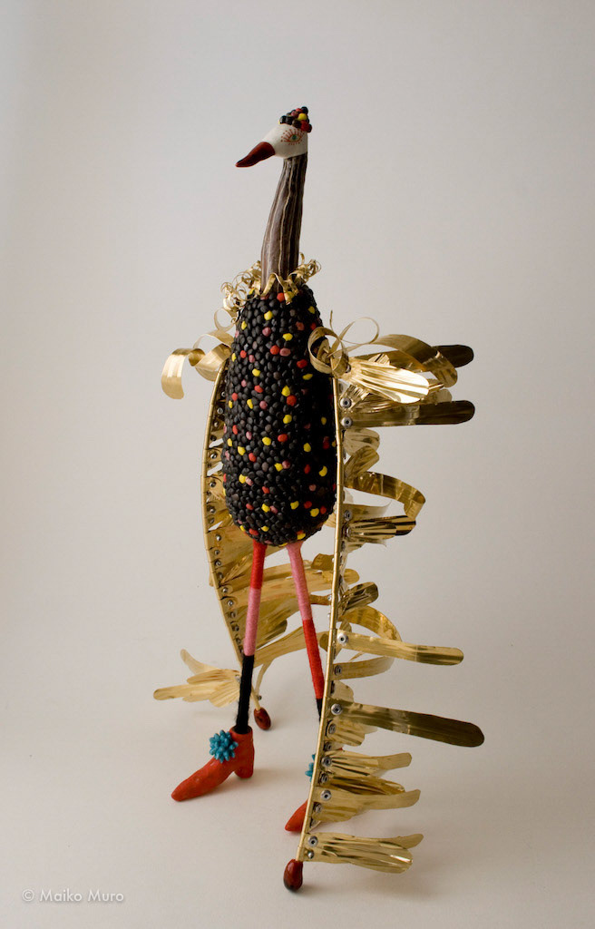 風 viento 陶、真鍮、フェルト ceramic, brass, felt 45x27x20 cm / 2010