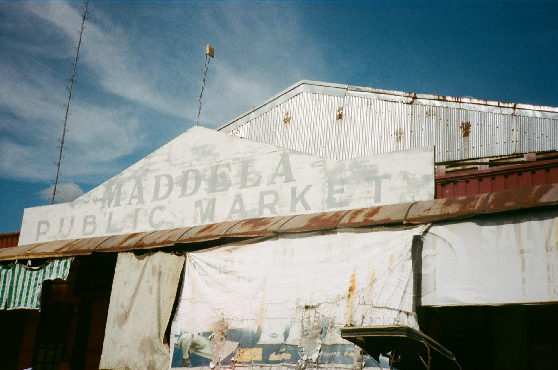 Philippines. Camera: Konica C35 AF Lens: Hexanon 38mm f/2.8 Film: Kodak Professional Portra 400