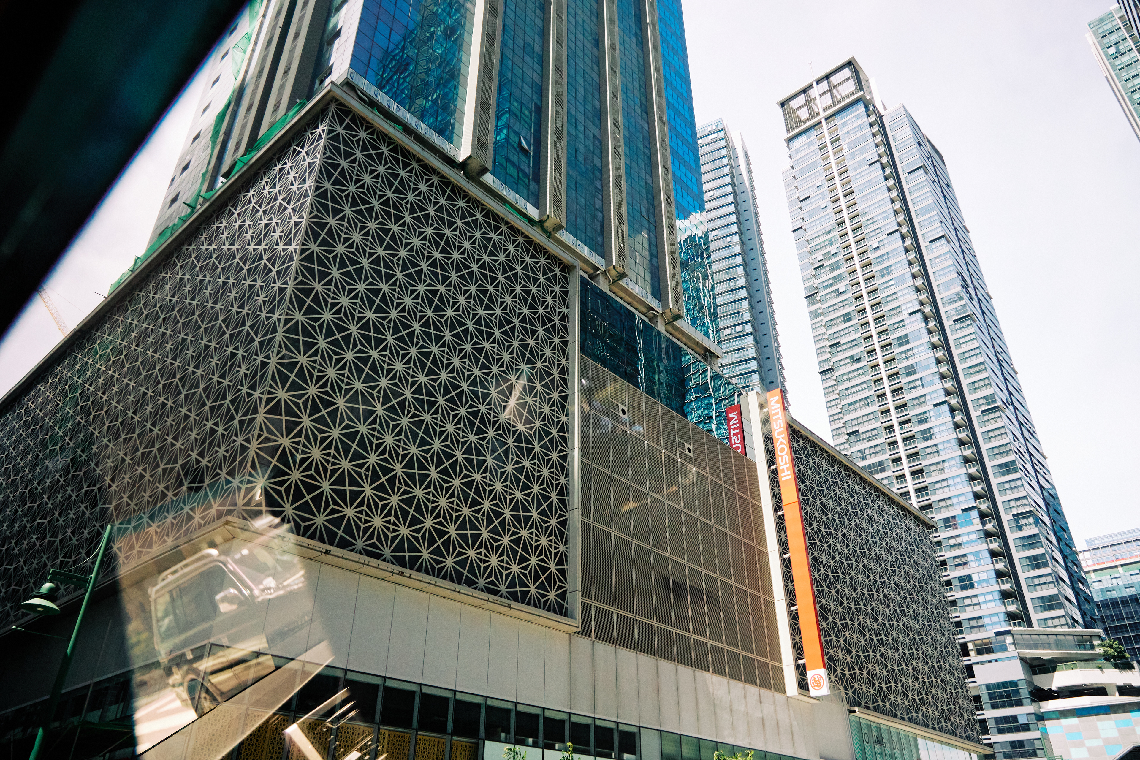 BGC. Canon EOS R6 | Canon RF 24-105mm F4L IS USM