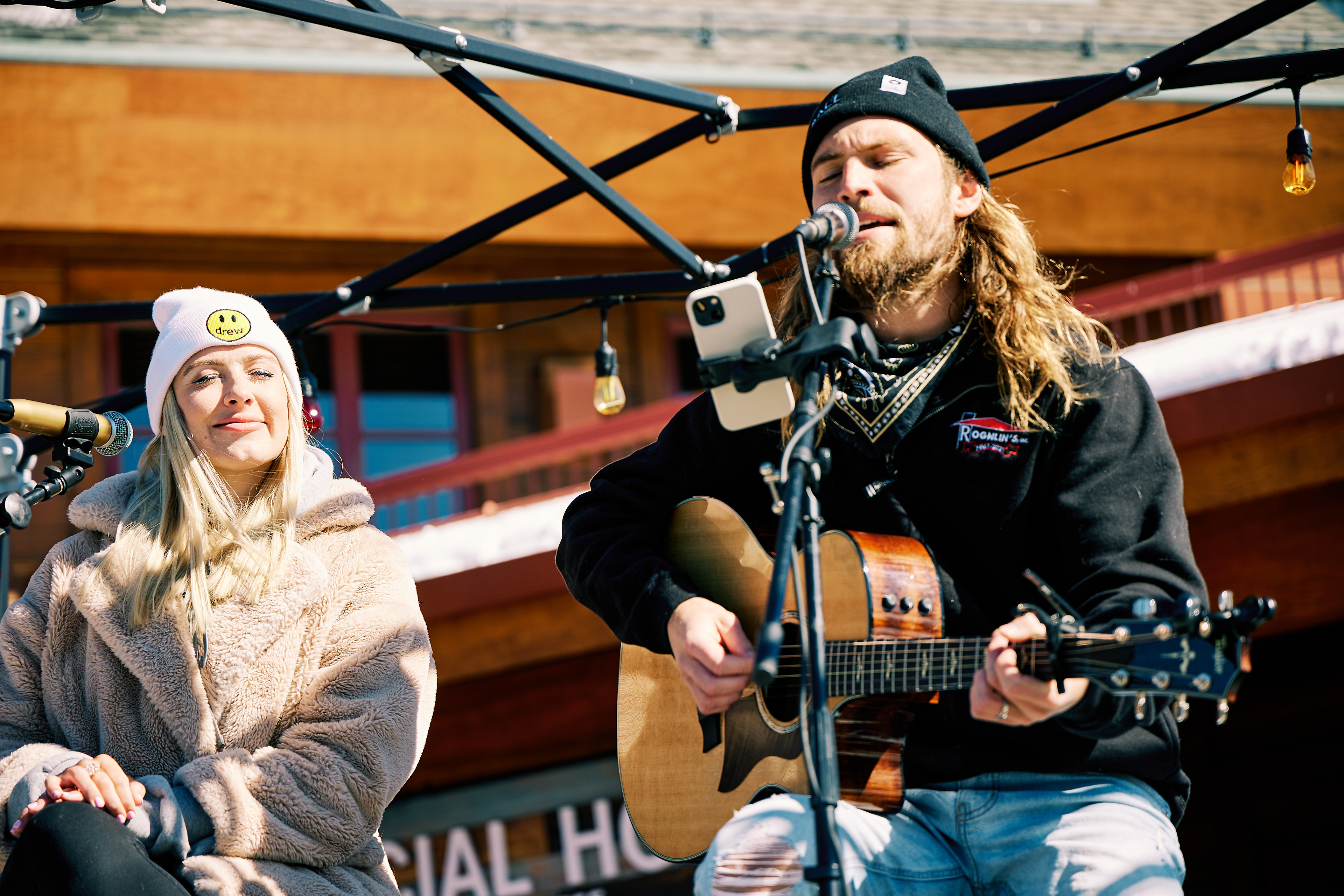 California Burger Co., Heavenly Village. Canon RF 24-105mm F4L IS USM