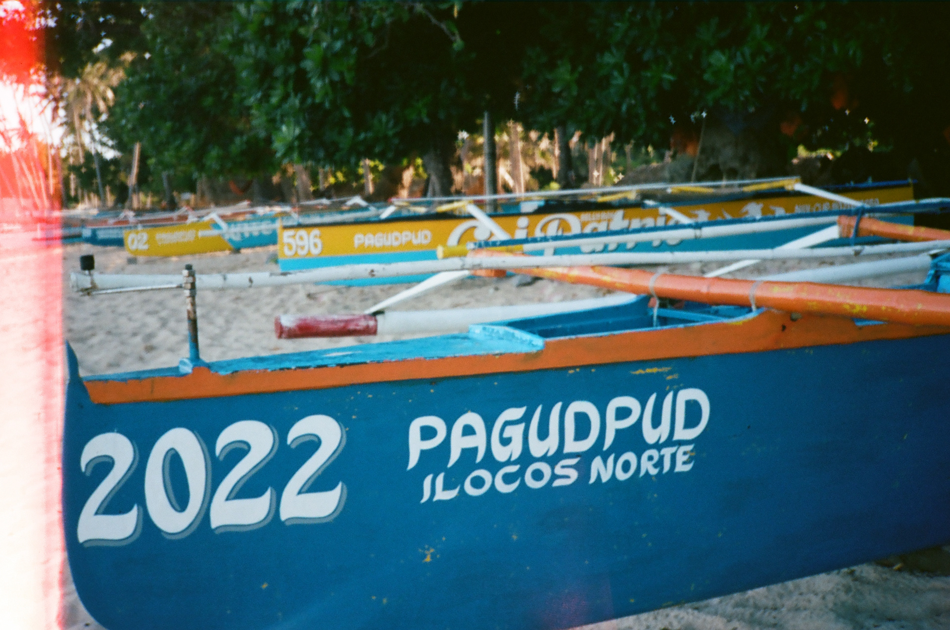 Philippines. Camera: Konica C35 AF Lens: Hexanon 38mm f/2.8 Film: Kodak Professional Portra 400