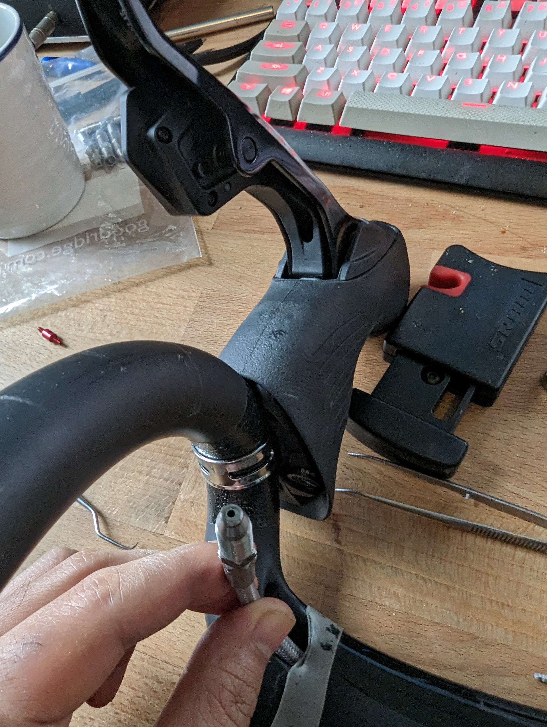 Result after screwing the swivel connector and tightening onto the 8mm collar