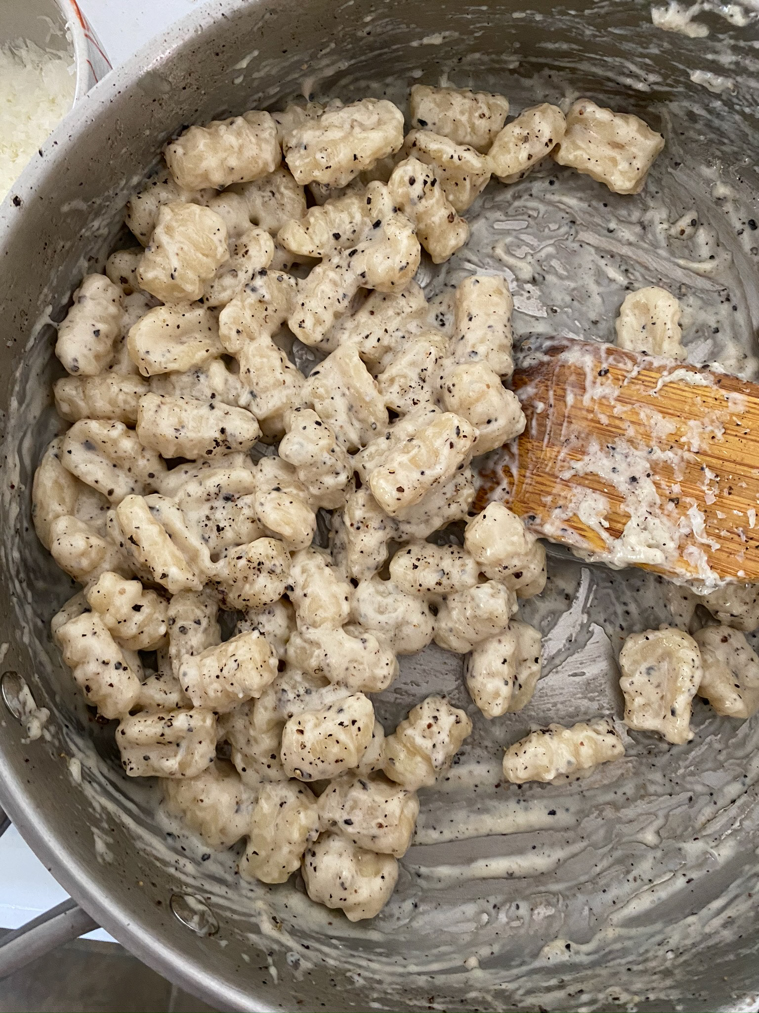 Joe Sasto's cacio e pepe