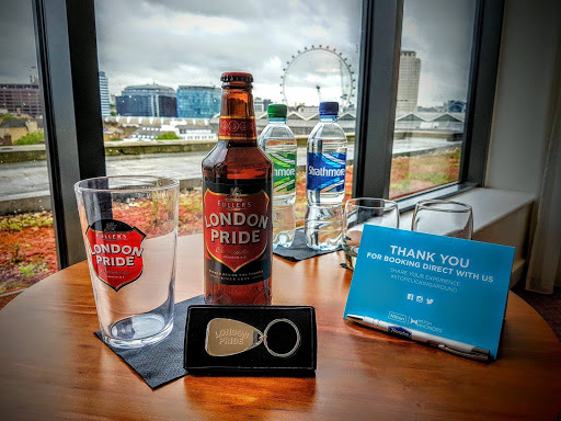 Hampton Inn London Waterloo guest amenity
