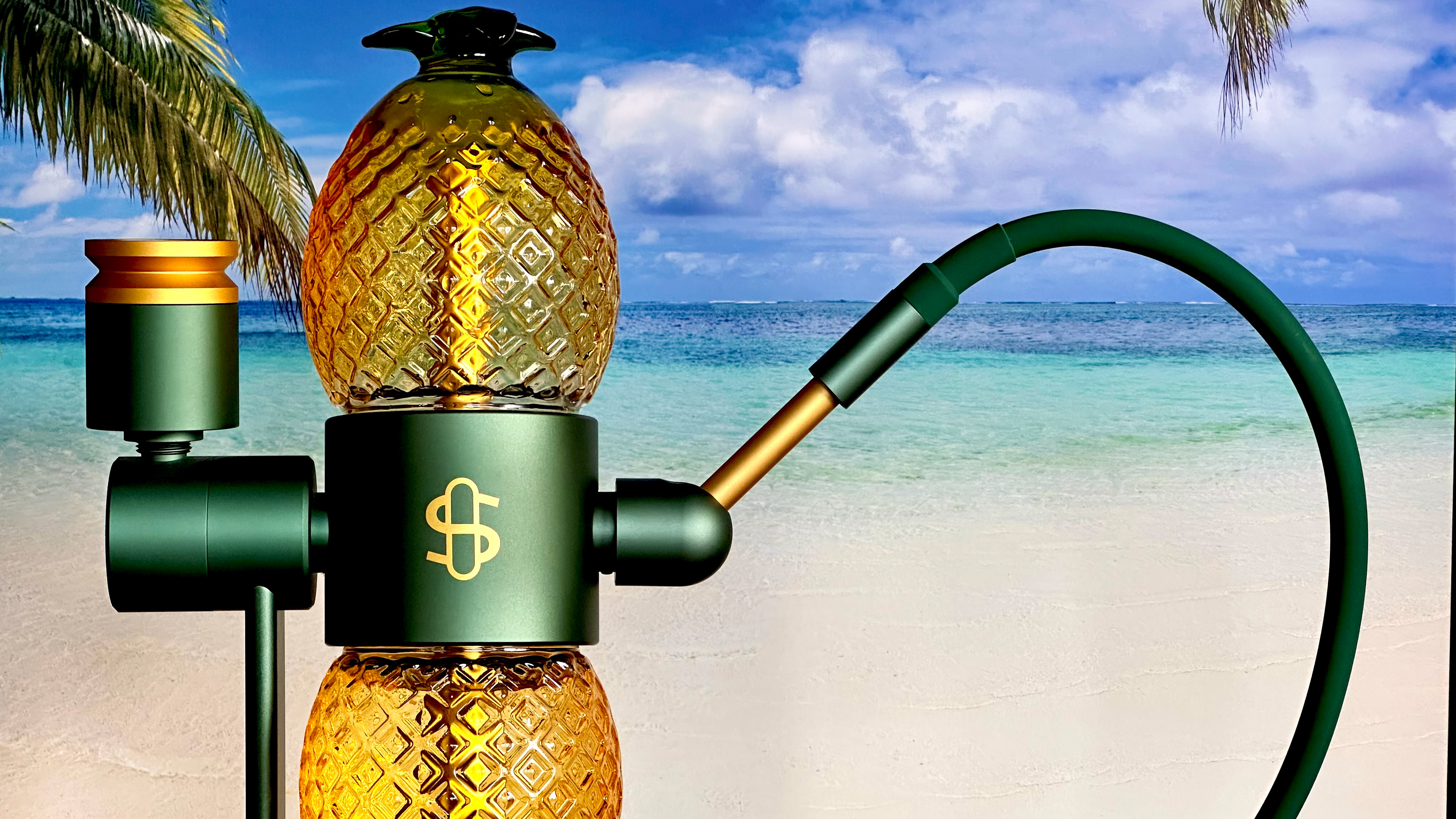 Stundenglass Gravity Bong Product Photography