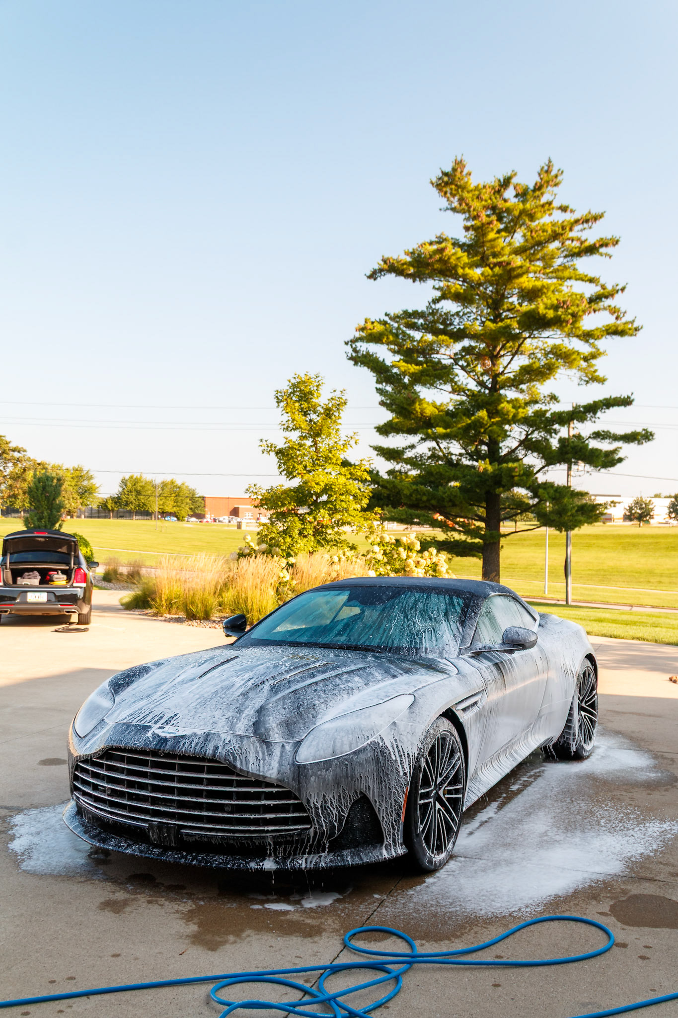 Aston Martin — frame 7
