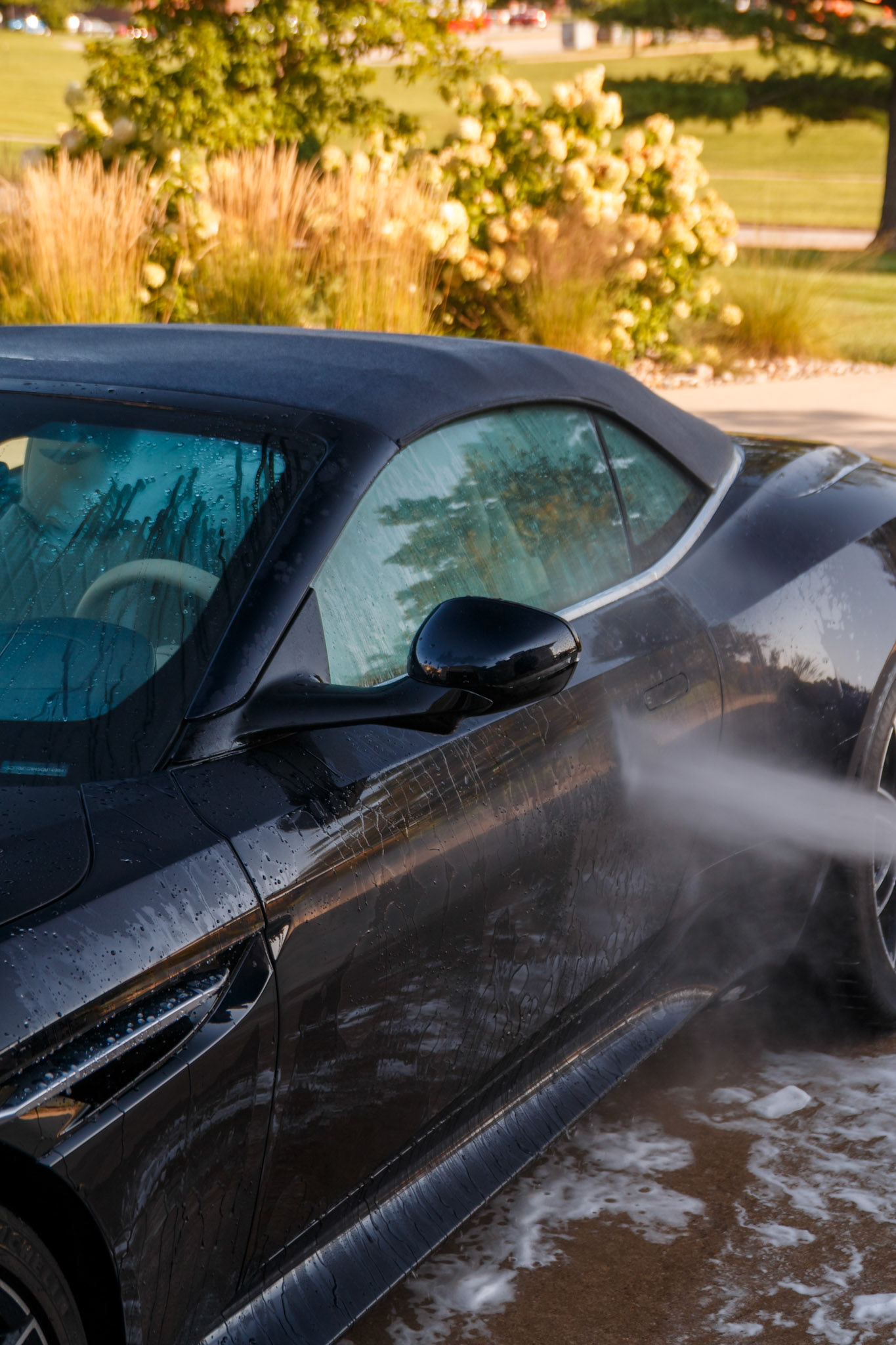 Aston Martin — frame 9