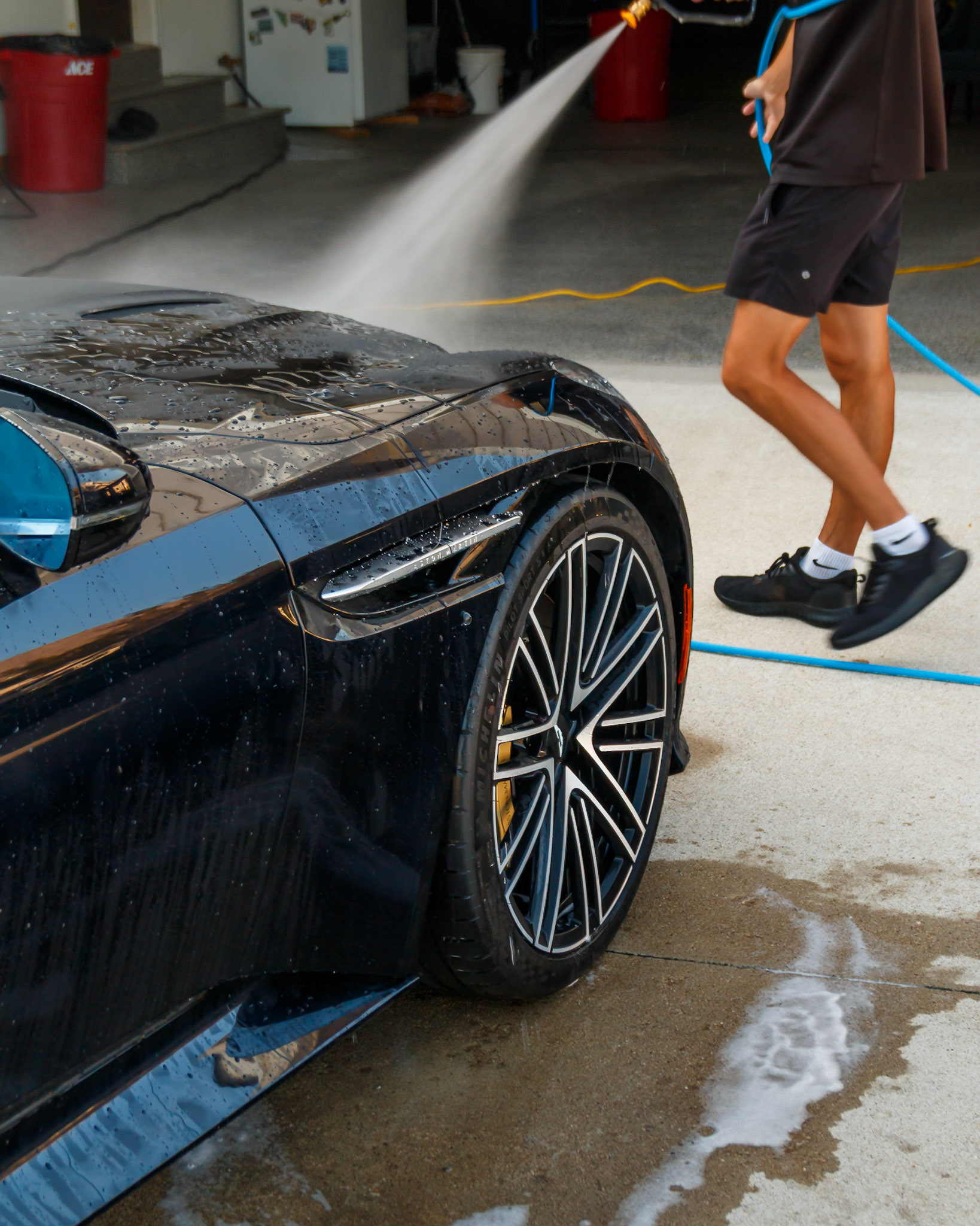 Aston Martin — frame 21