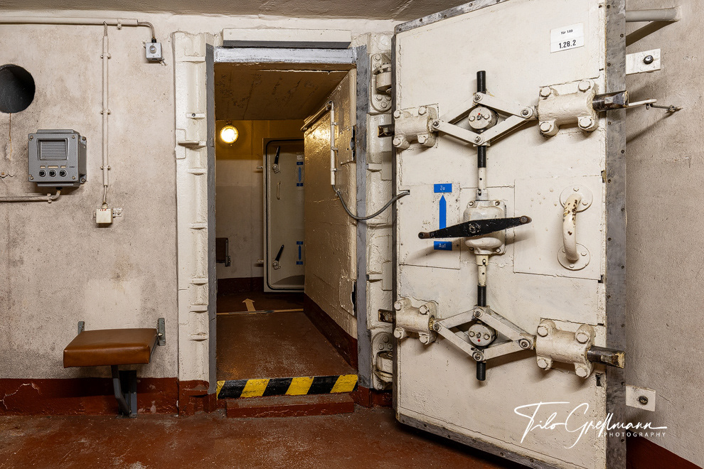 Gefechtszugang zum Bunker - Combat access to the bunker