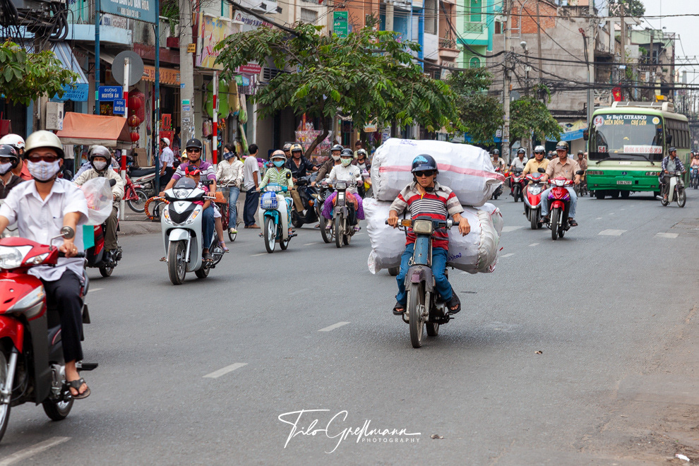 Straßenszene in Vietnam - Street scene in Hanoi (Vietnam)