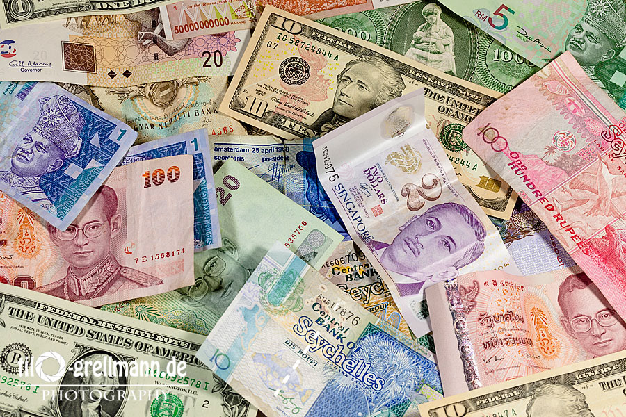 banknotes of different countries