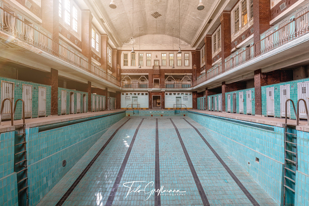 Schwimmhalle für Männer