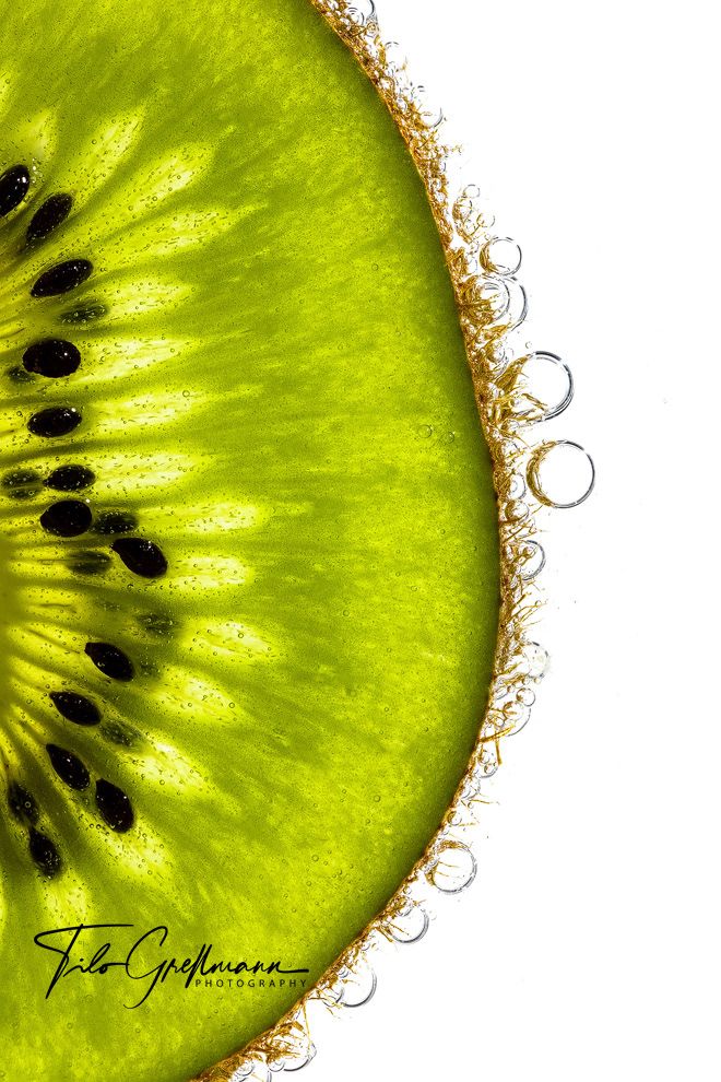 macro photo of a kiwi