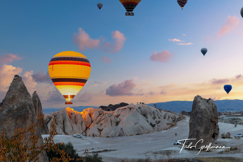 Hot air balloons near Göreme