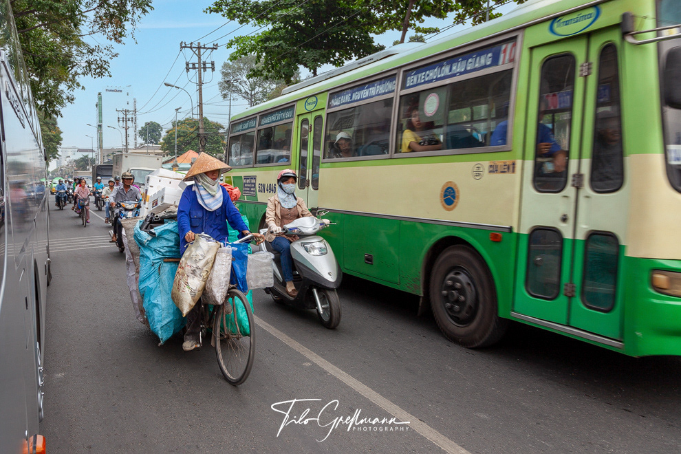 Straßenszene in Vietnam - Street scene in Hanoi (Vietnam)