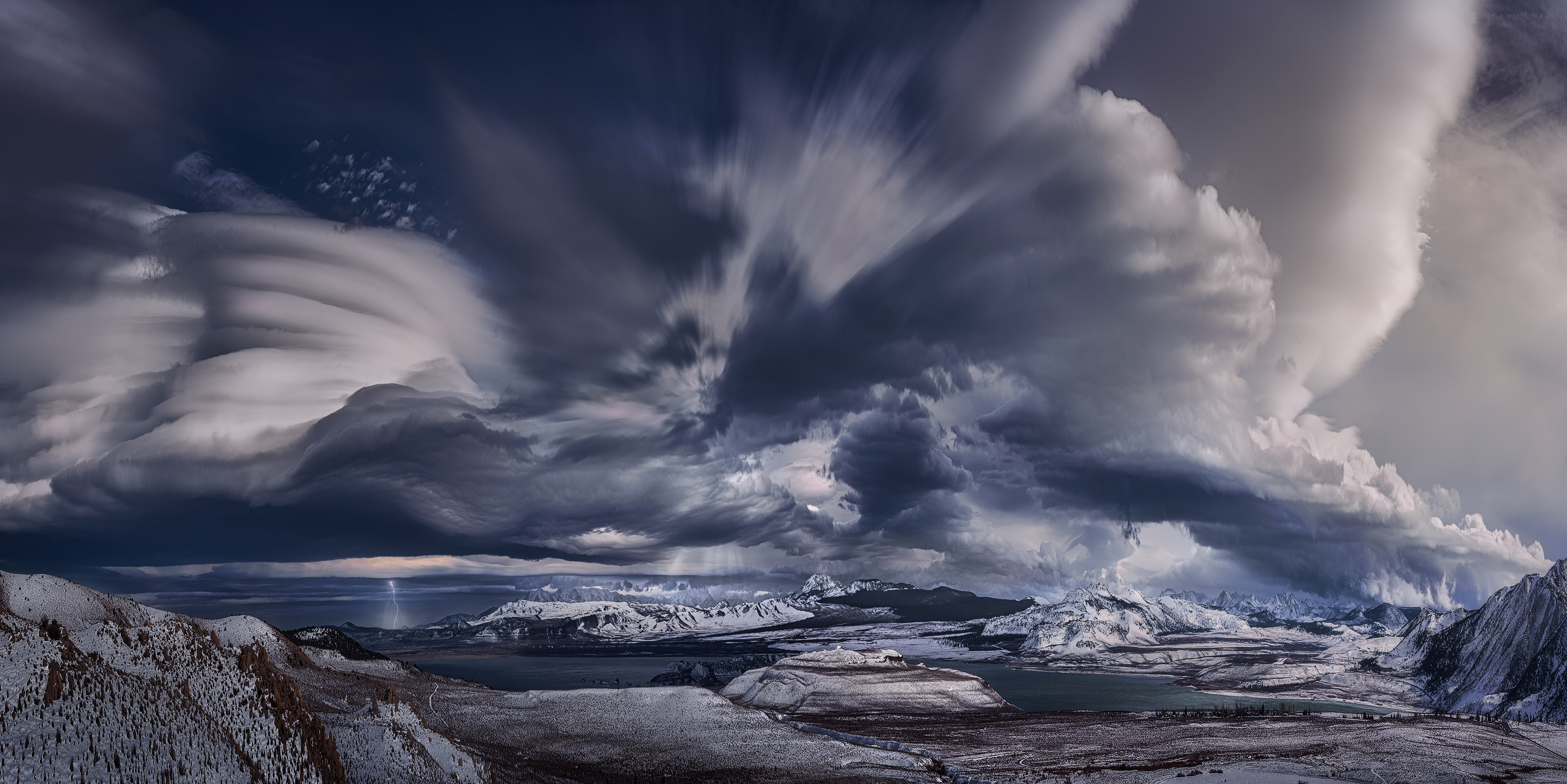 Winter thunderstorm in the Eastern Sierras, CA, USA