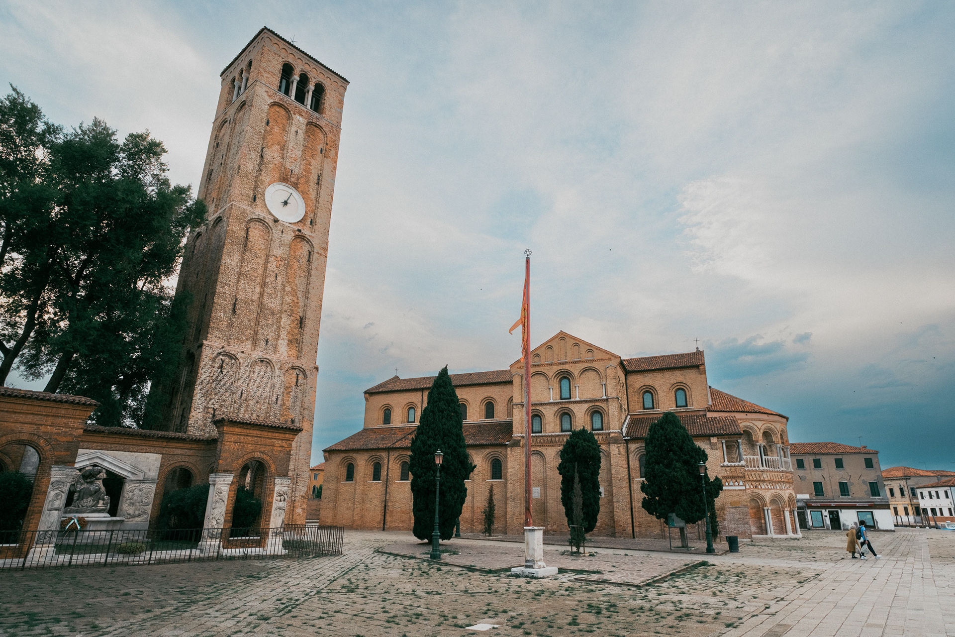 Murano, Italy. Basilica of Saints Mary and Donatus – 1/400 sec, f. 5.0, ISO 800 – 12 mm