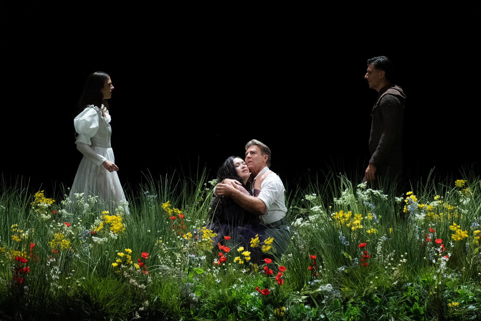 GFX100SII – 200mm – iso 4000, f.4.4, 1/250 sec.