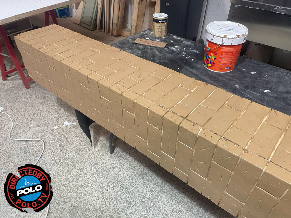 FABRICANDO NUESTRA COLUMNA DE LADRILLO FICTICIO