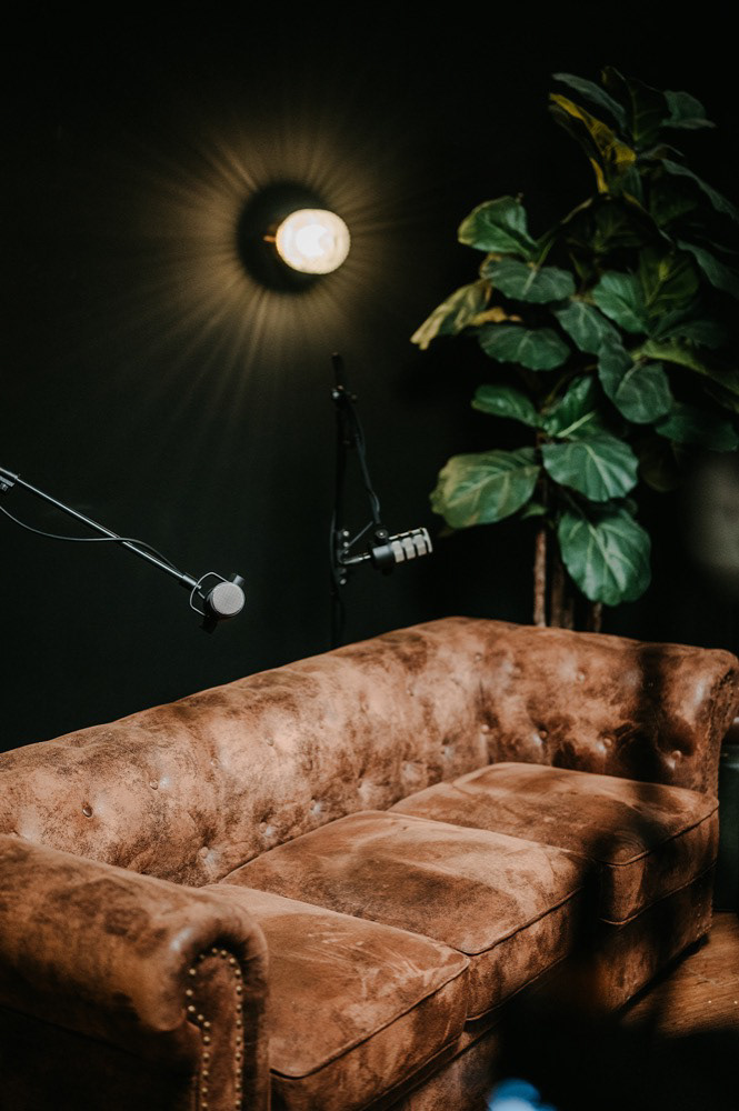 Set negro para entrevistas