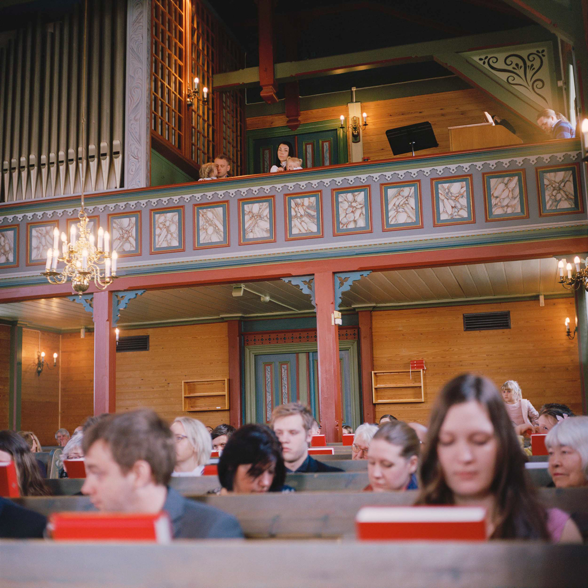Religious service in Alversund church.