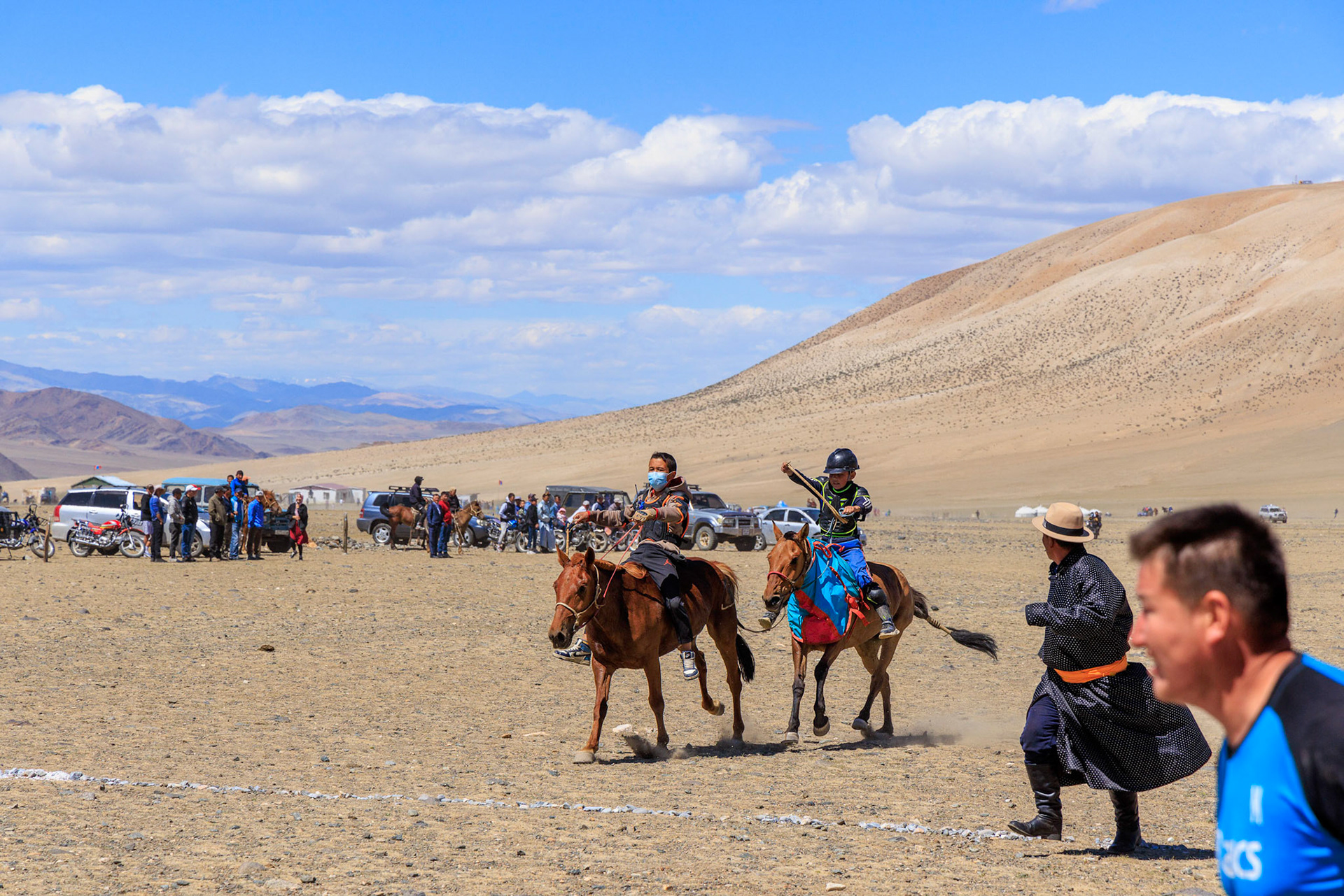 And the winner is?, Riders ride bareback and are 4-12 years old