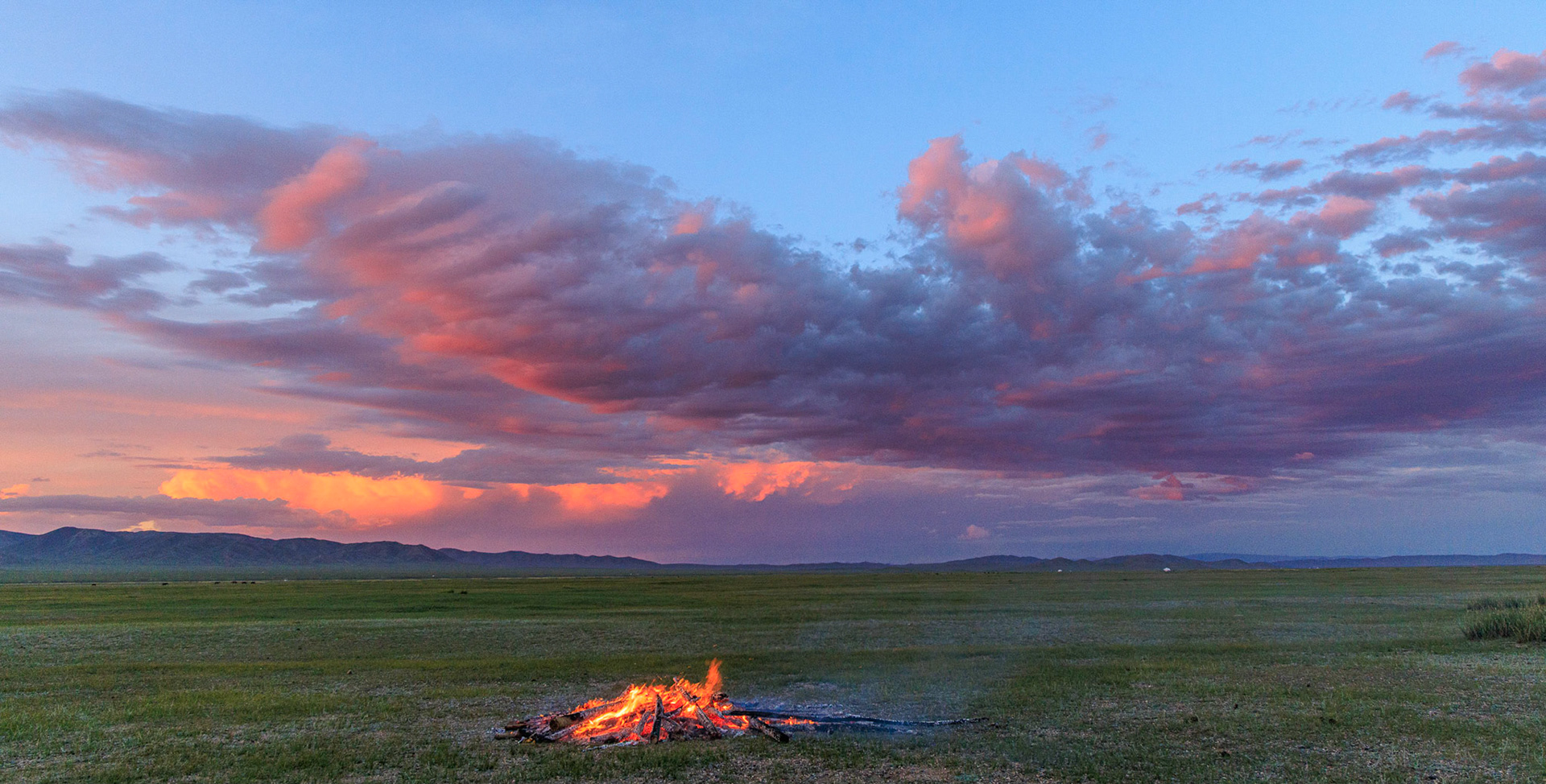 Setting sun and dieing embers, the spirits have been put to bed