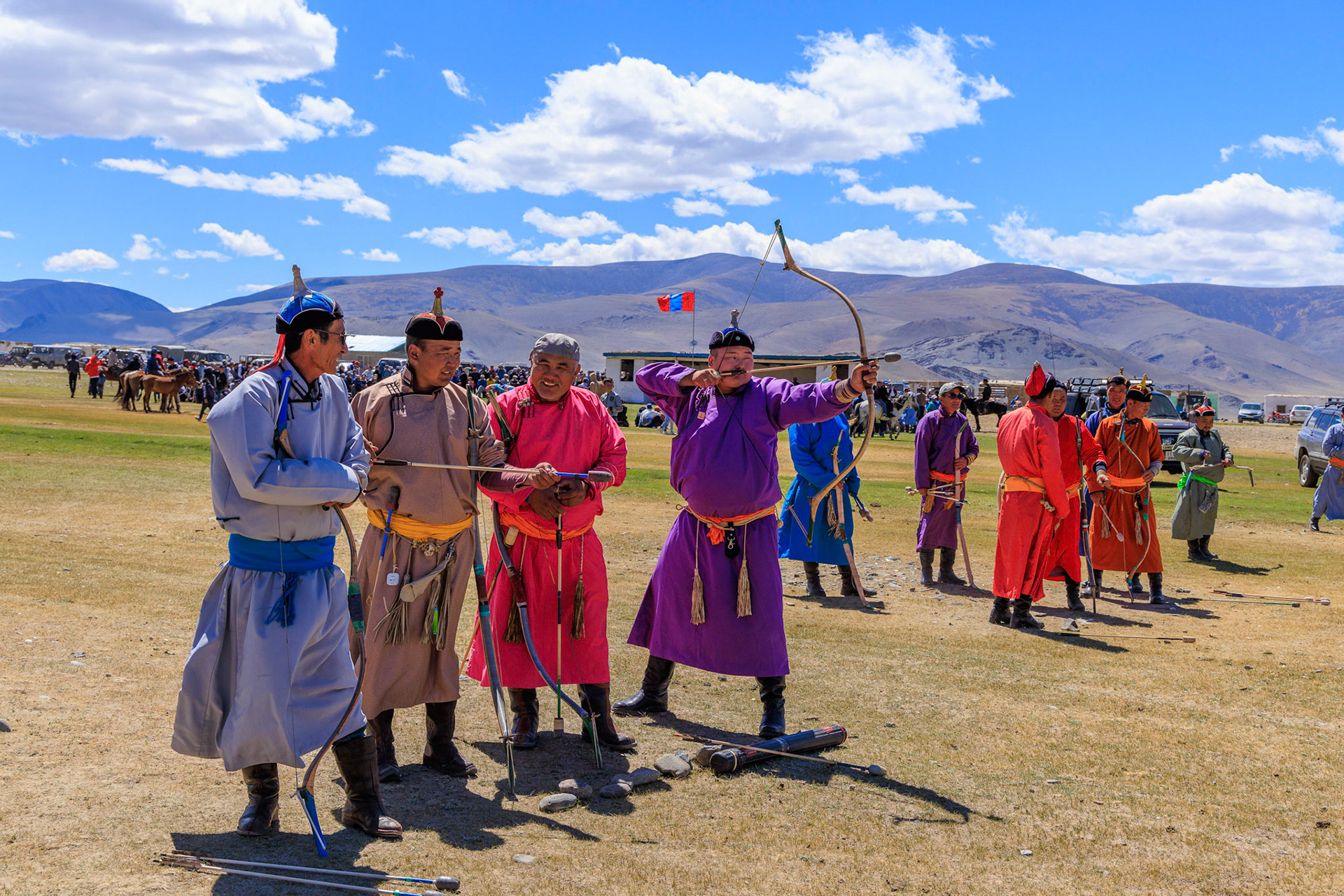 Archery competition at the Altantsögts community Nadam Festival
