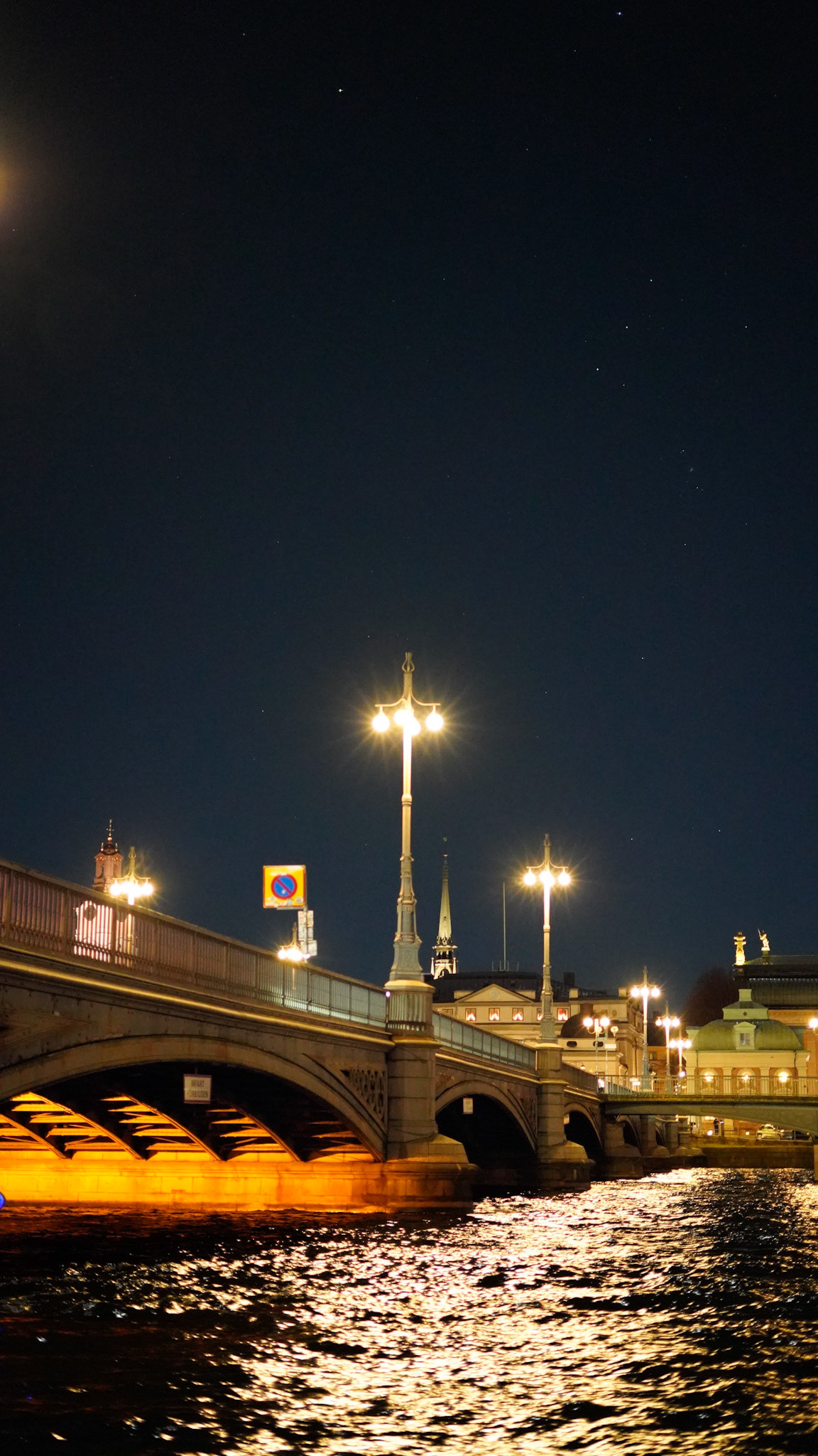 Lights under the Stars